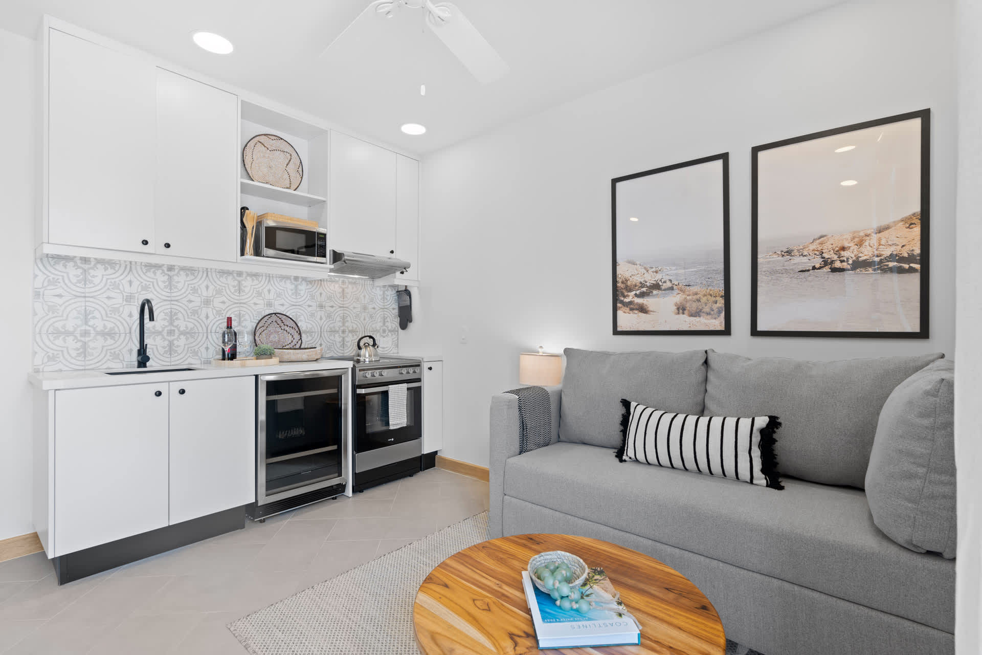 Private One-Bedroom Retreat with Expansive Terrace & Walkable Beach...