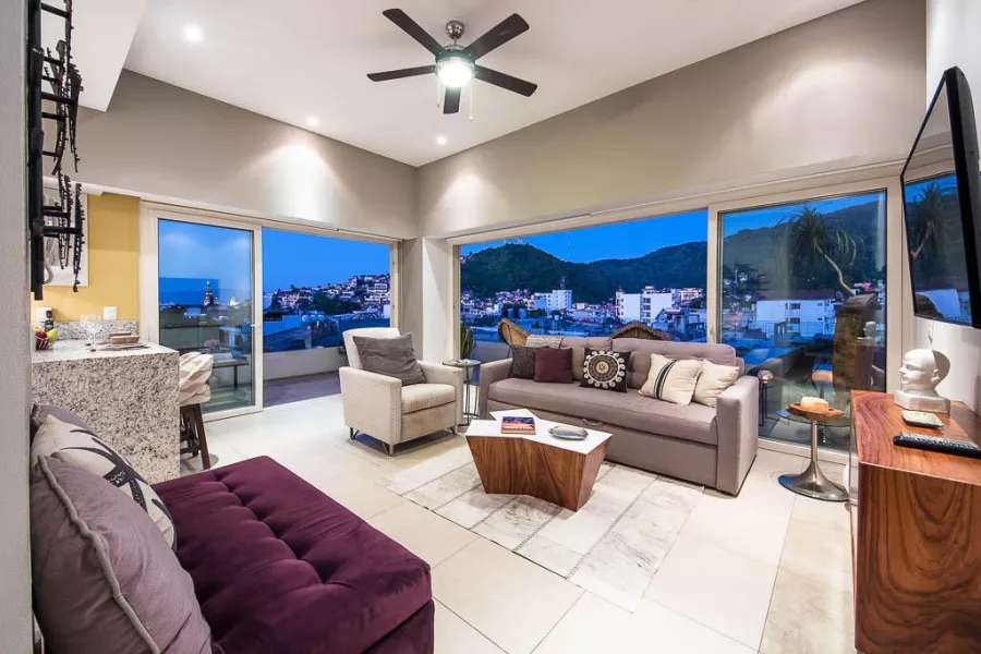 Zenith 503 | Panoramic Terrace Escape