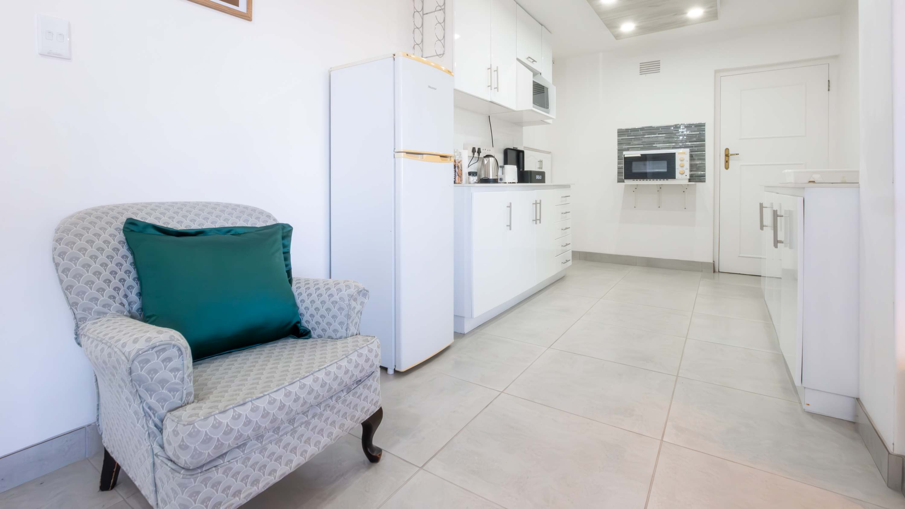 Kyles Kin Oceanfront Studio