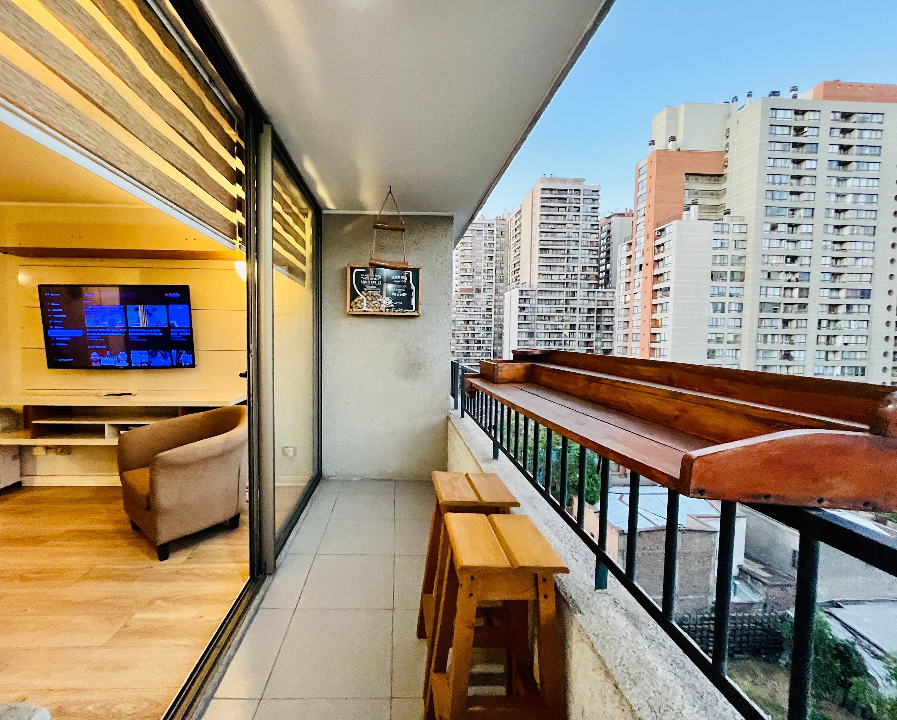 Rooftop Pool Apartment near Barrio Italia