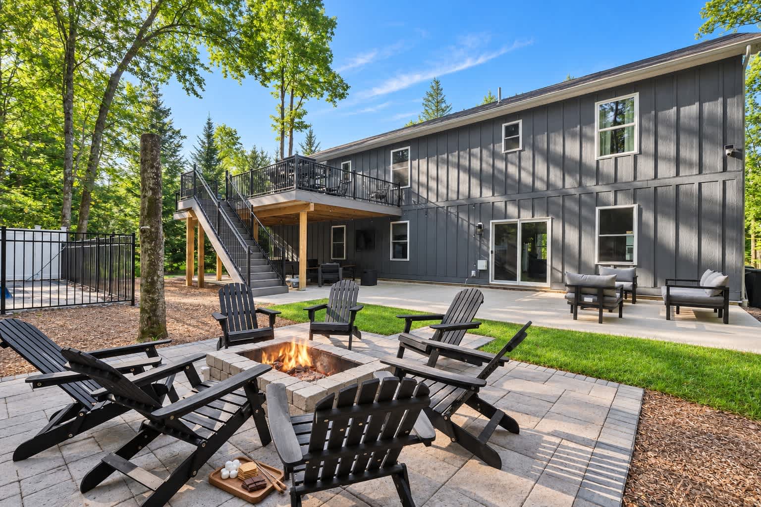 Ski Chalet: Pool | Hot Tub | Game Room | Sleeps 16