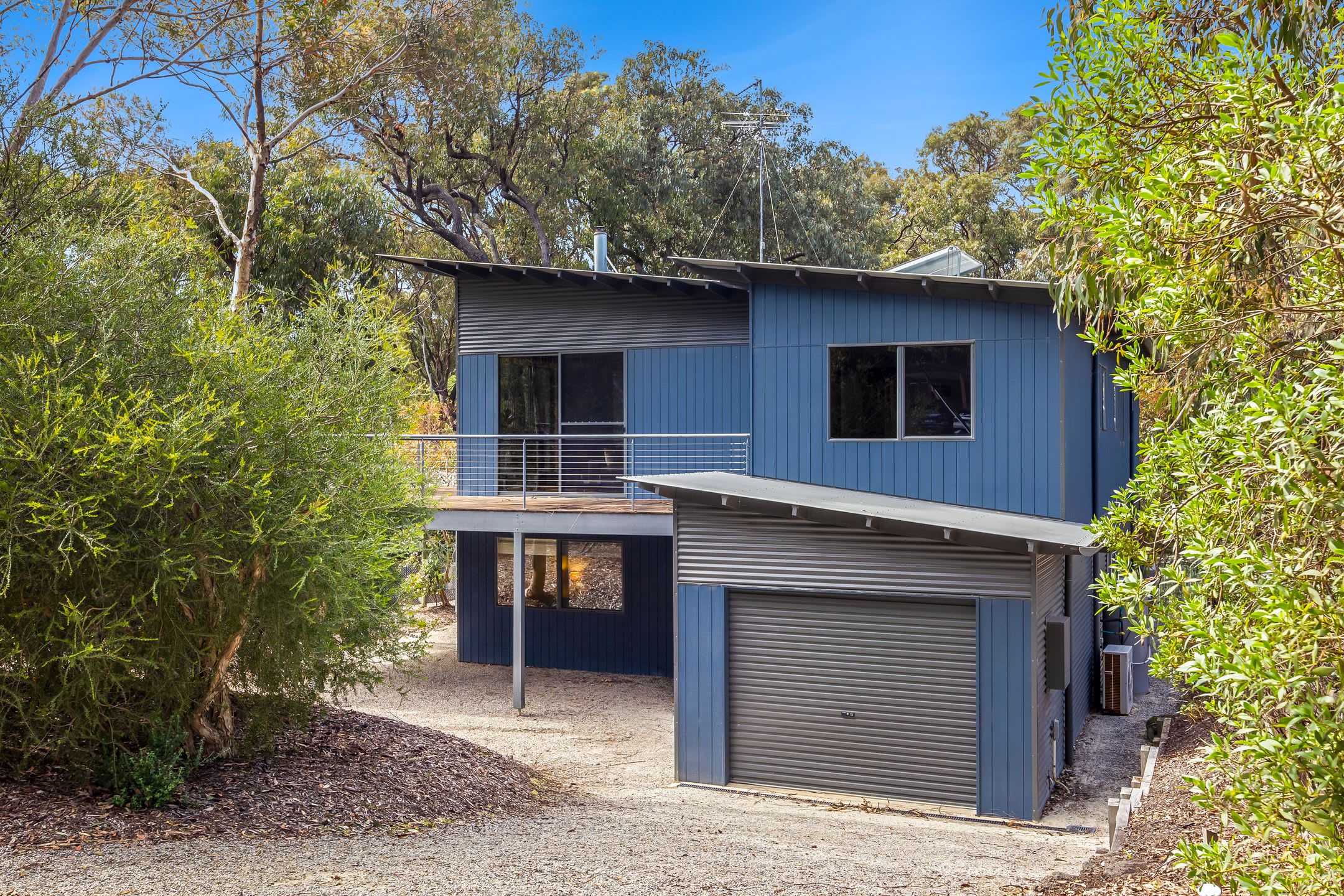 Treetops by the Sea – coastal retreat in Aireys