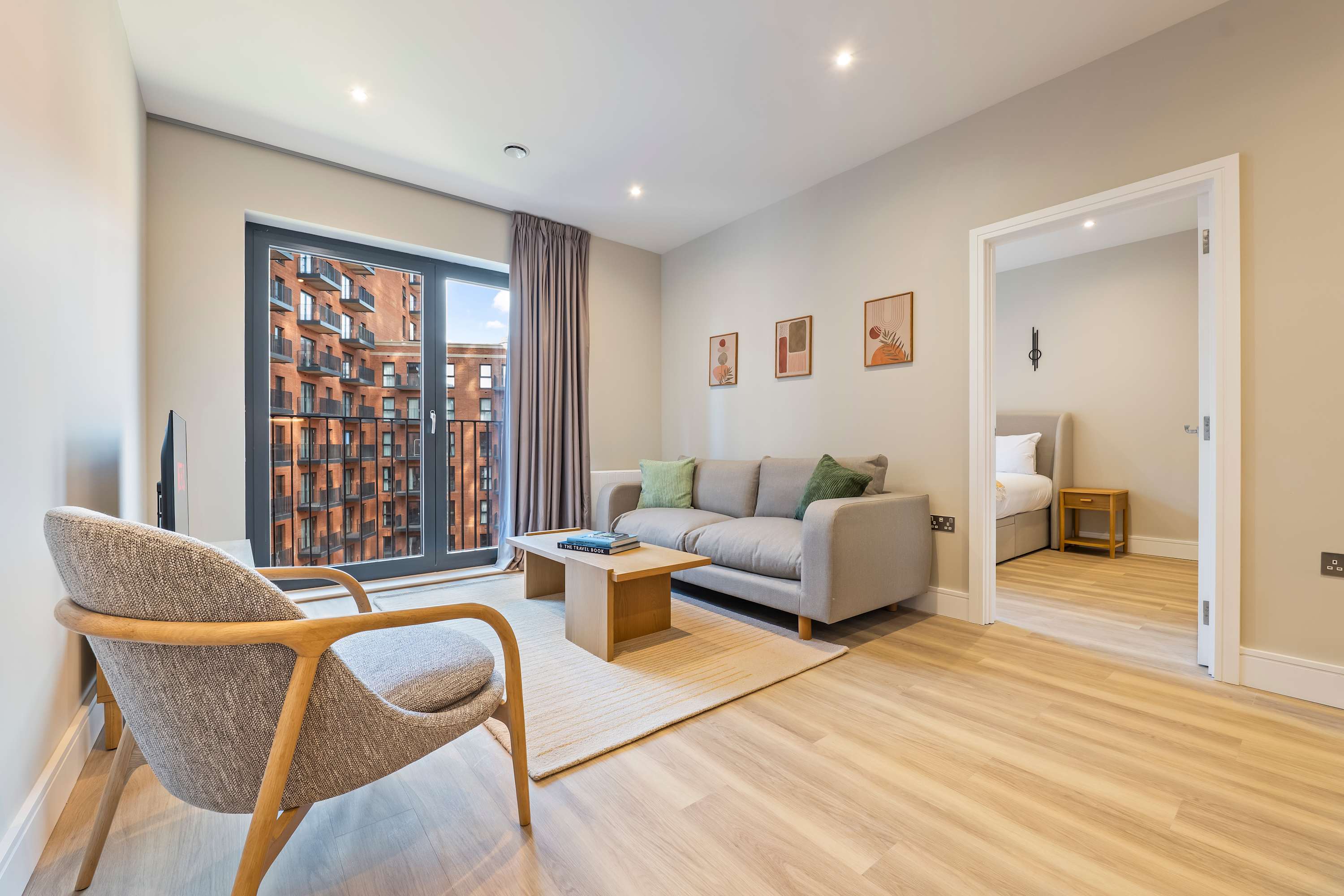 Gym | Coworking | City Centre 2BR | StayCozy