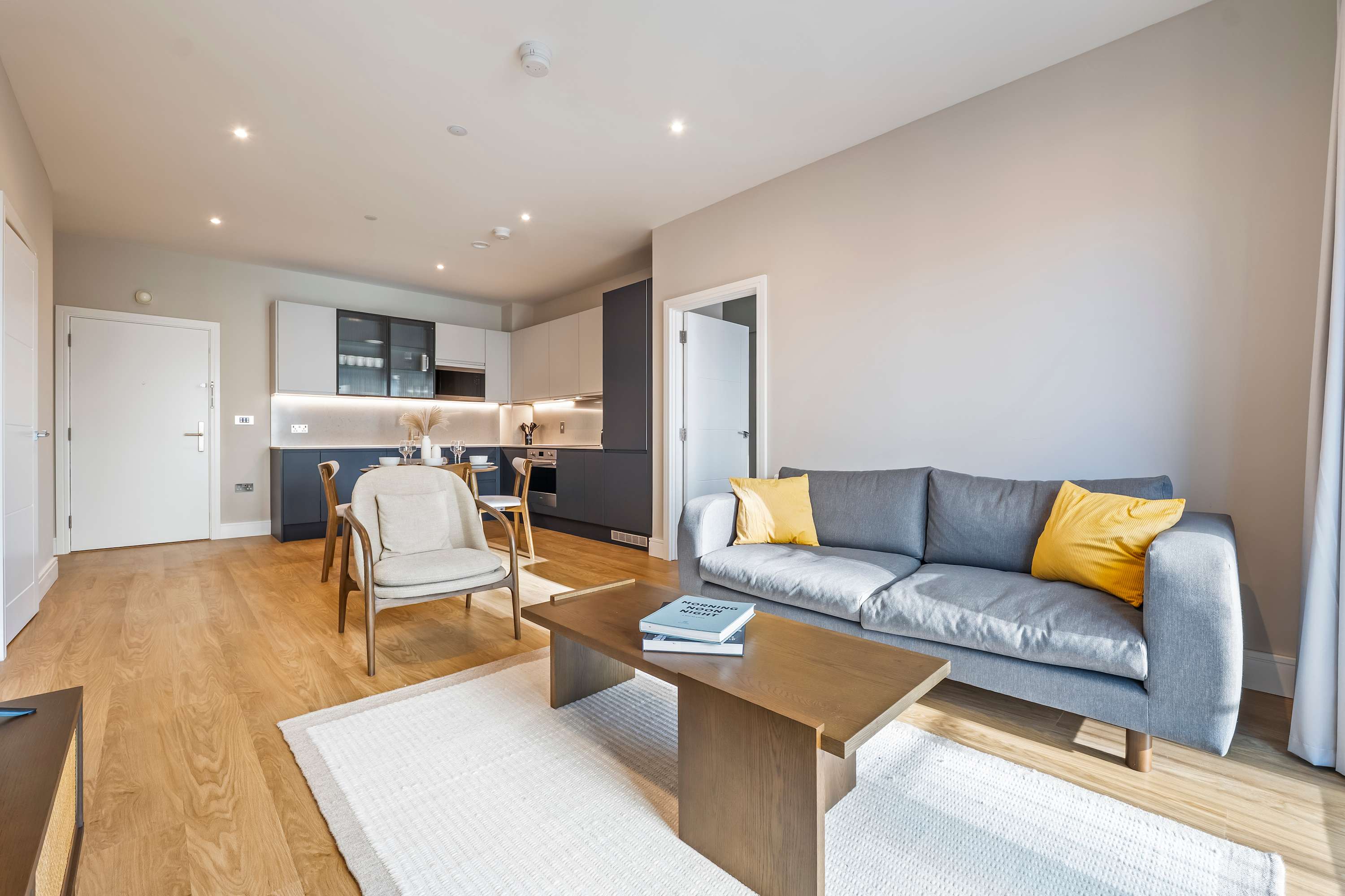 Gym | Coworking | City Centre 2BR | StayCozy
