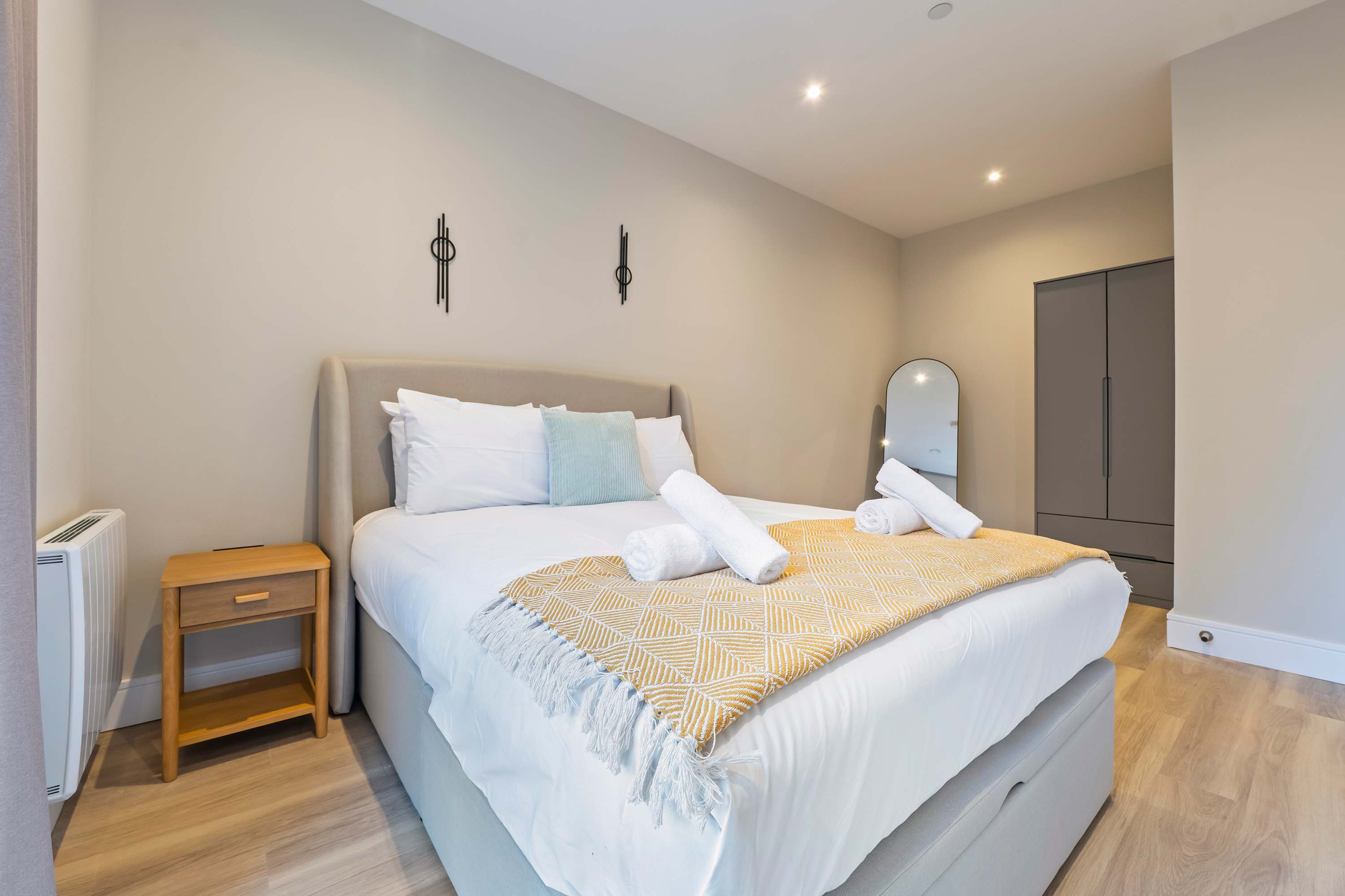 Birmingham City Centre 2BR | Balcony | StayCozy