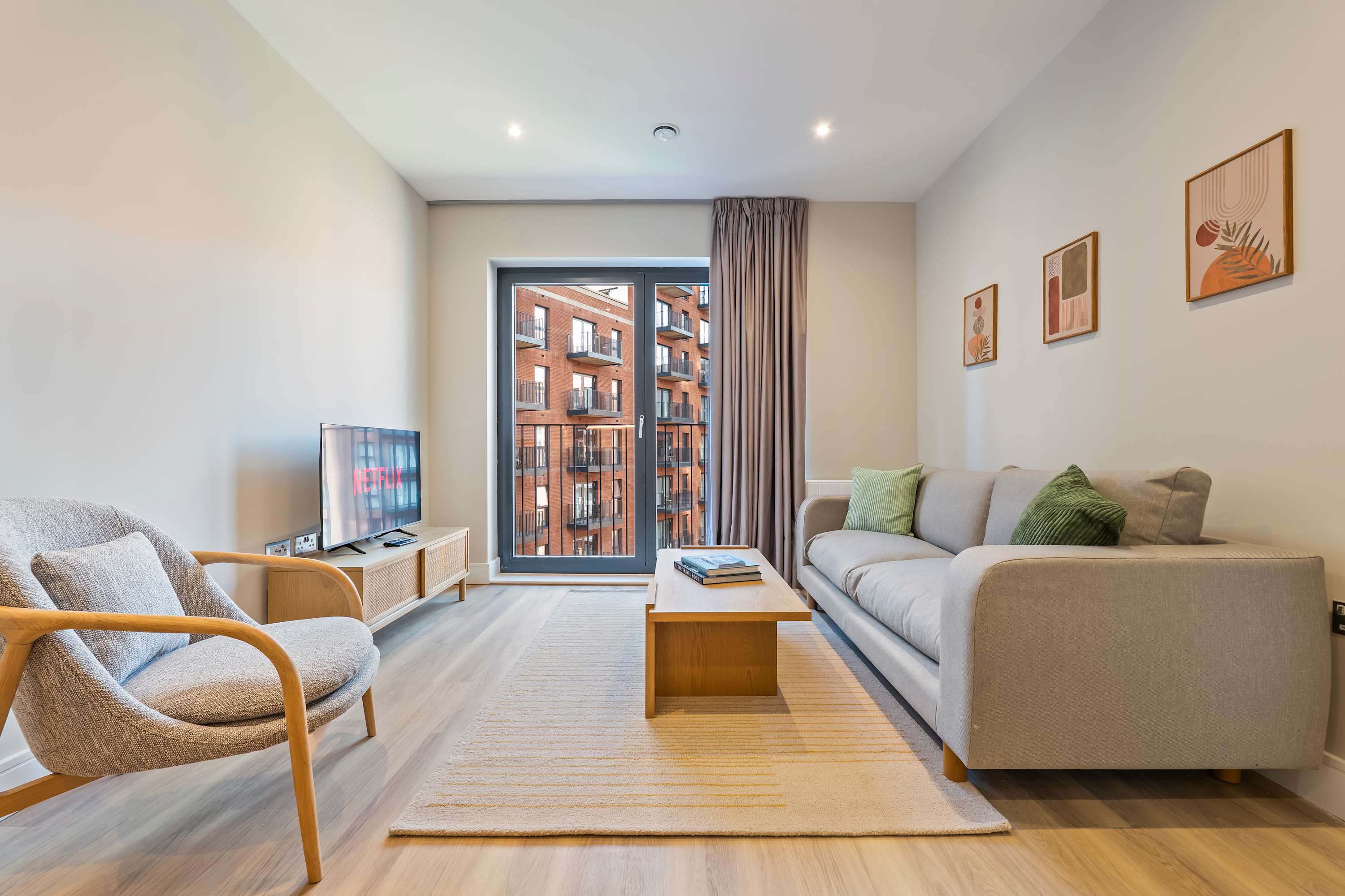 Birmingham City Centre 2BR | Balcony | StayCozy