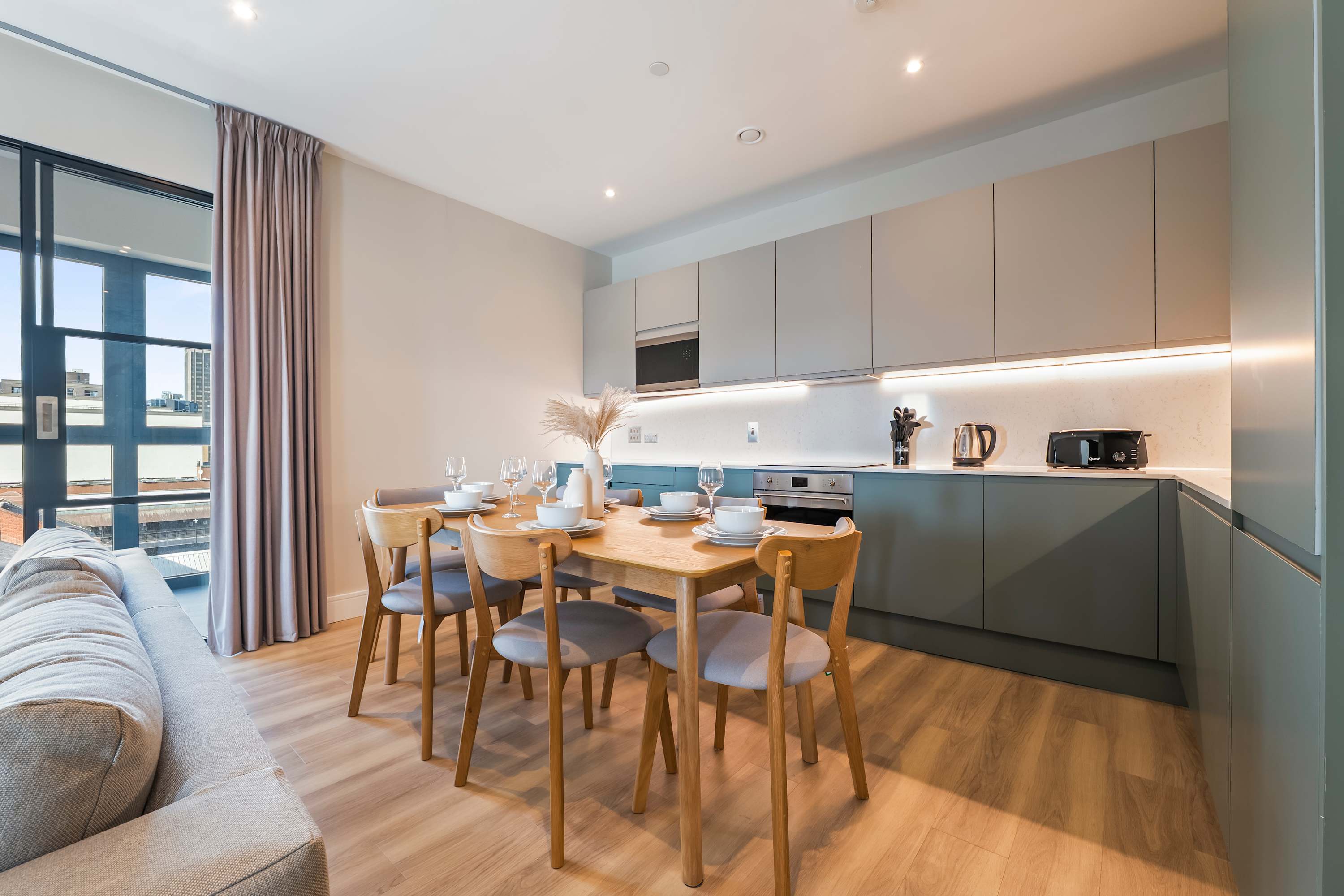 Spacious 3BR Near Bullring | StayCozy