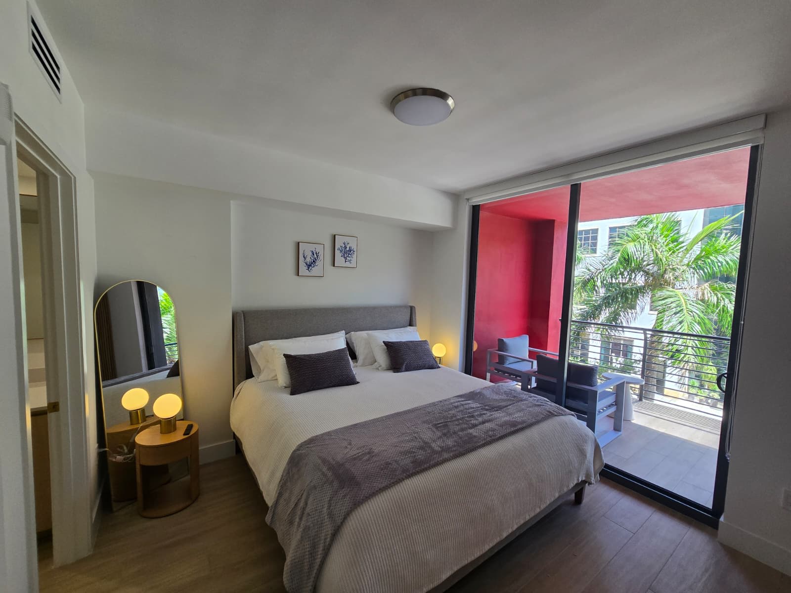 Sleek Midtown 1BR+Den Flat | Pool | Near Wynwood