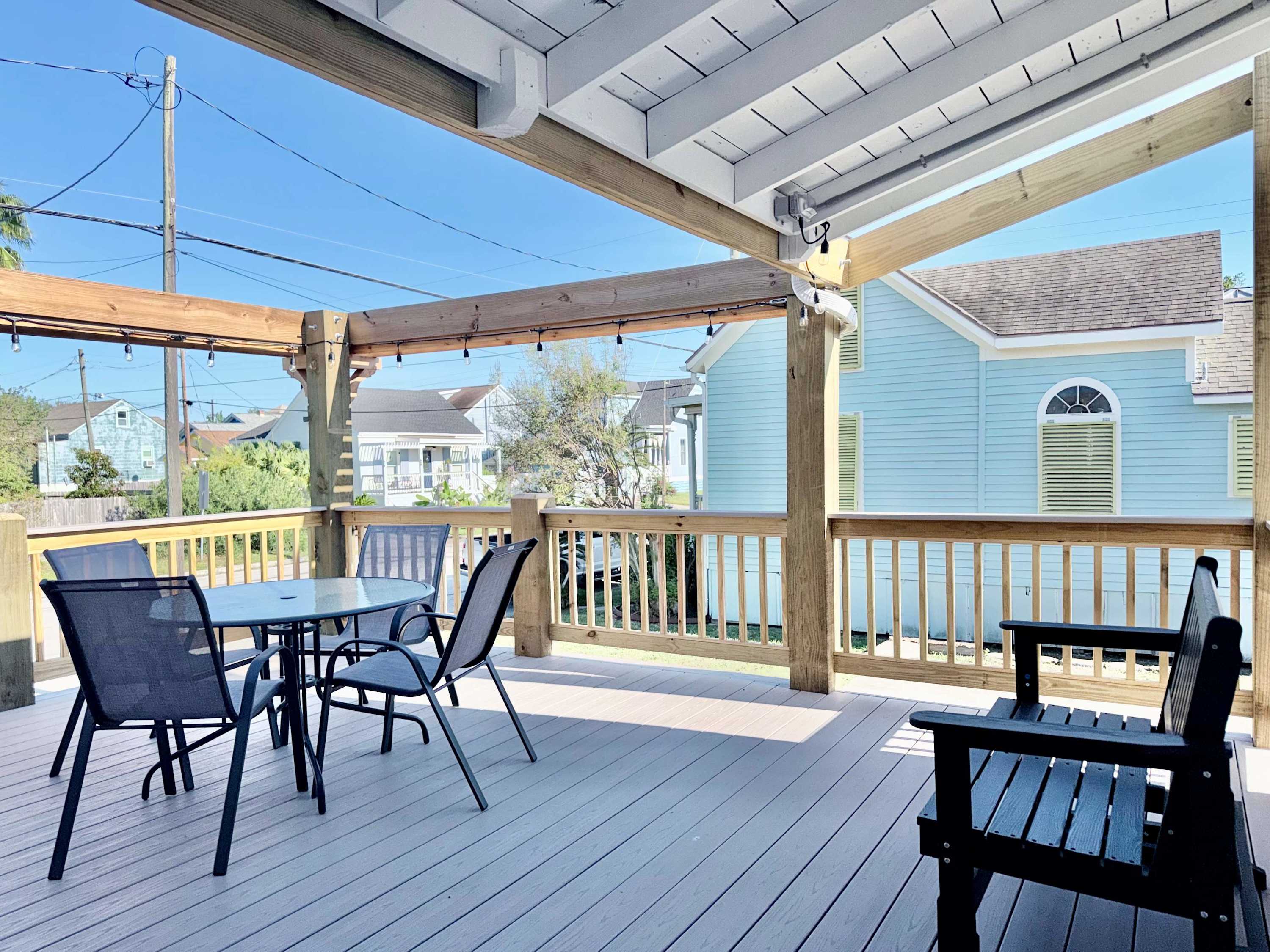 Cotton Cottage - Cozy Galveston Getaway 2