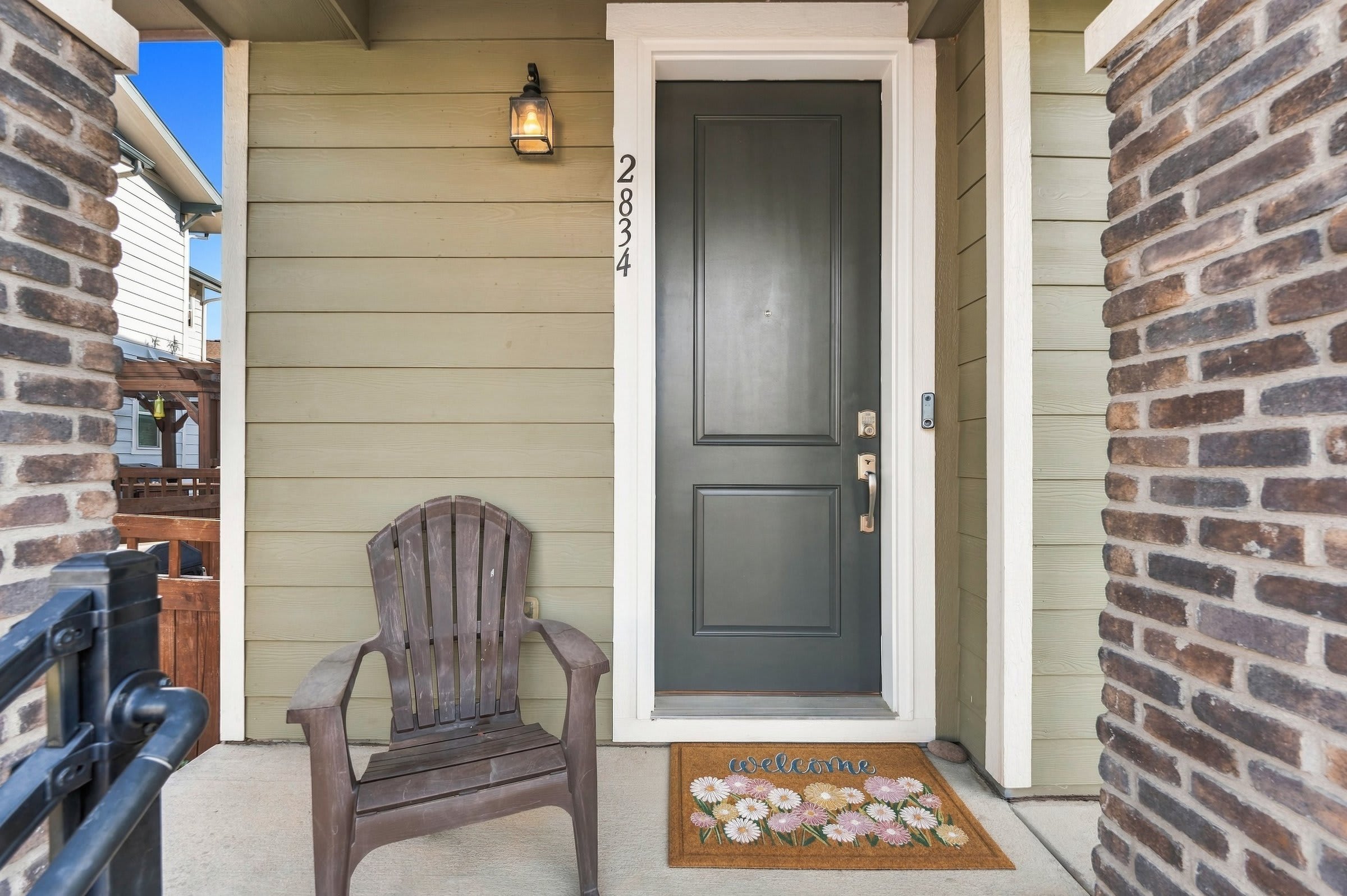 Front entry and free parking