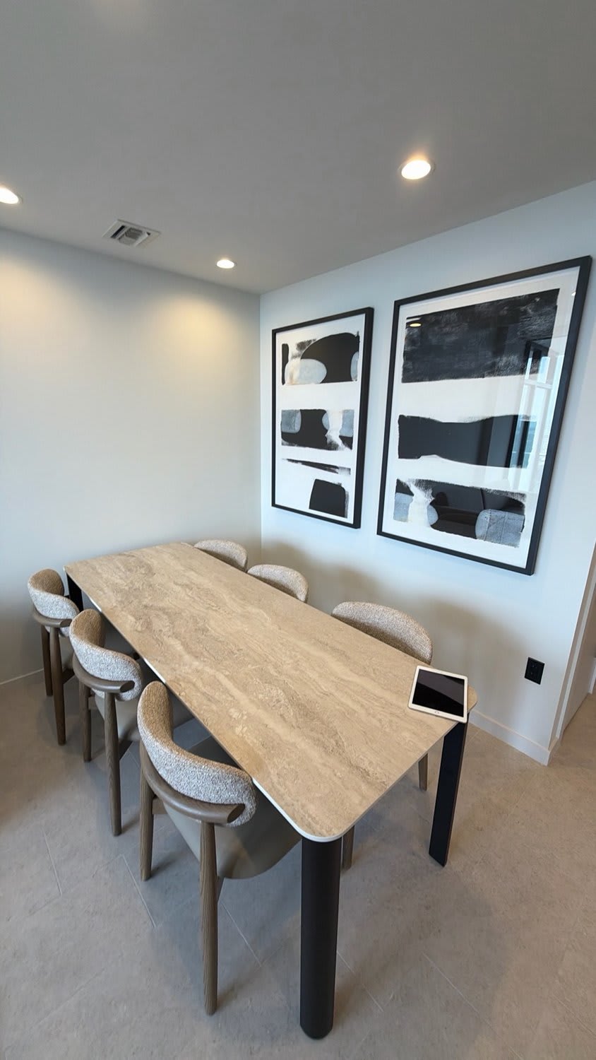 Cozy Nexo 1BR plus Den - Pool - Near Sunny Isles Beach