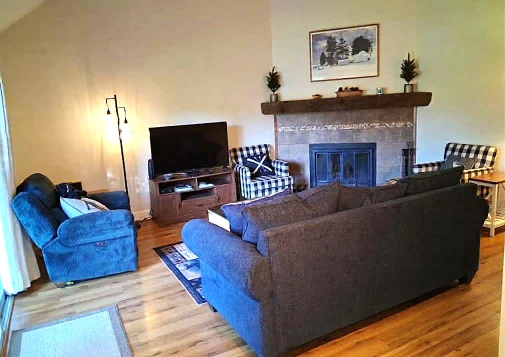 Gorgeous 2BR 2BA Condo At Jiminy Peak w Mtn Views (73)