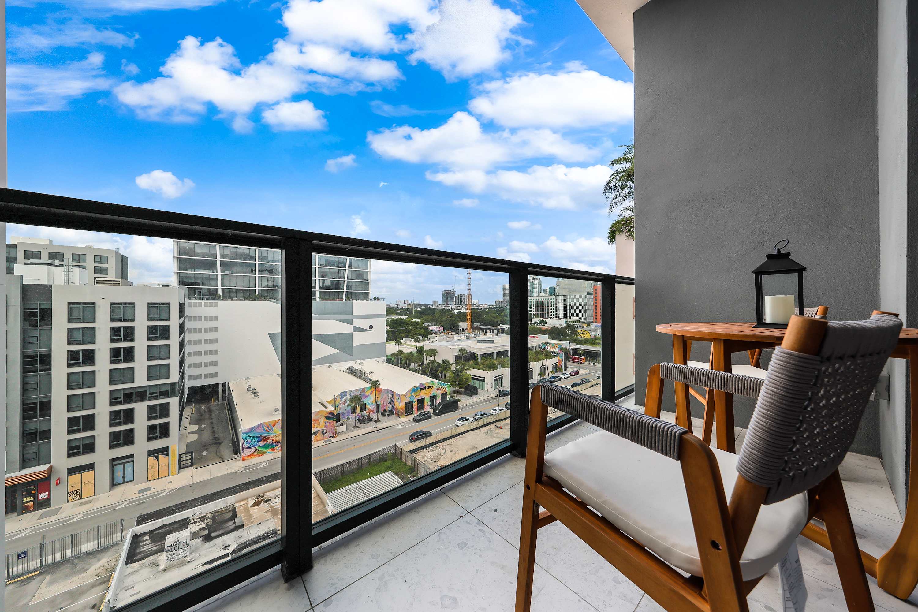 High Floor Wynwood Studio - Rooftop Pool & Spa