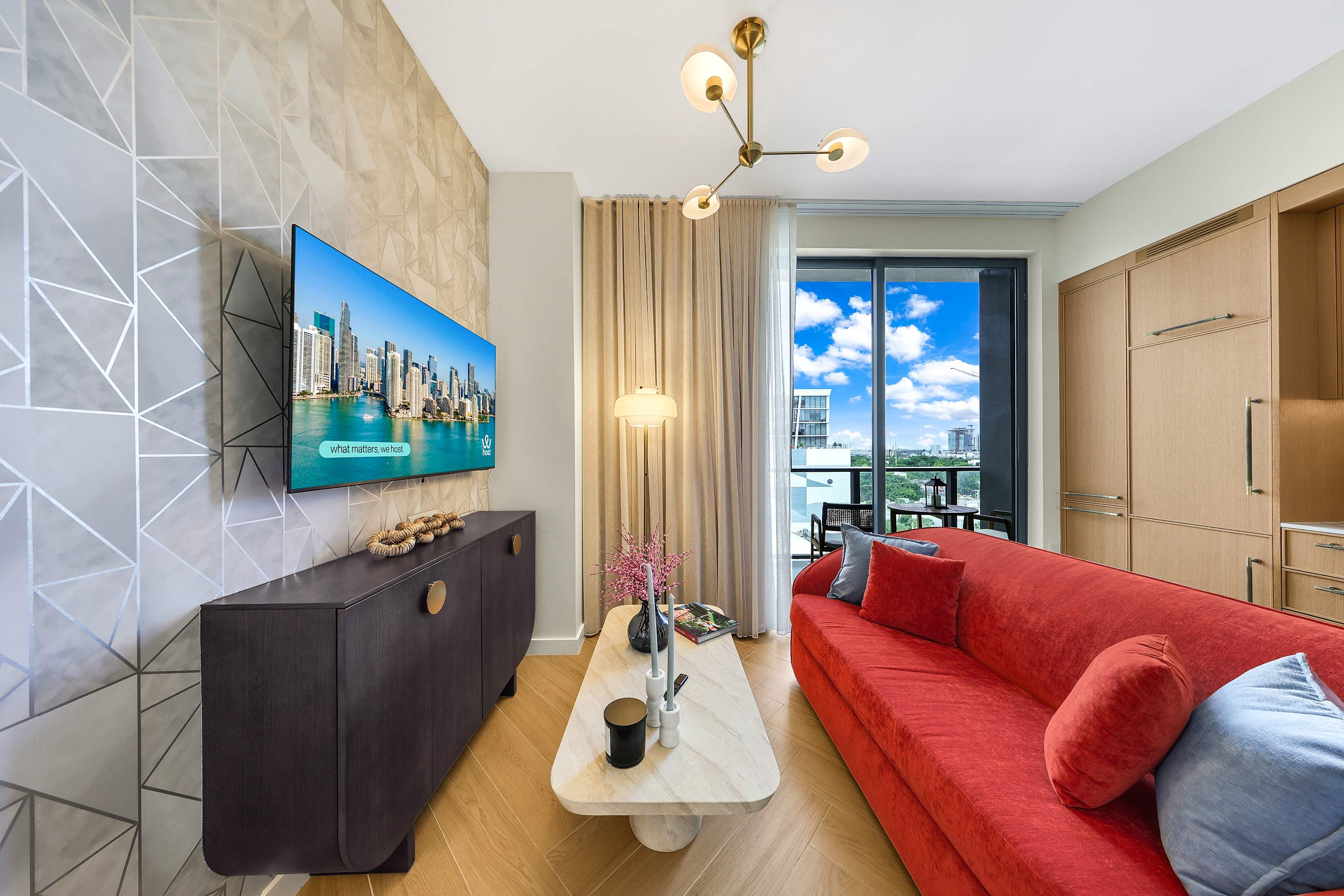 High Floor Wynwood Studio - Rooftop Pool & Spa