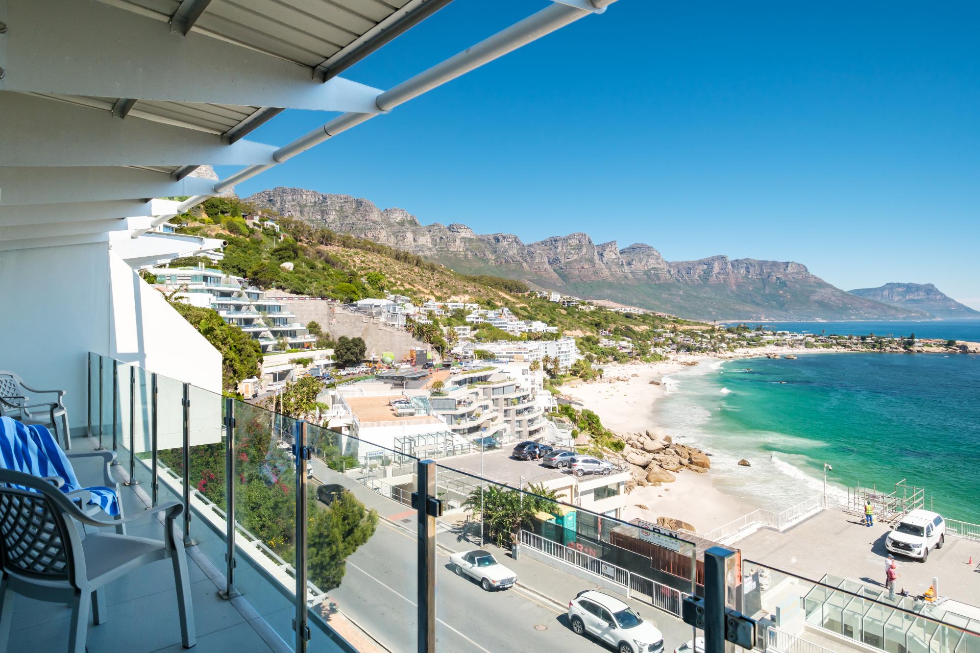 Clifton 2 Bed Apartment Ocean Views Dunmore Noir 5