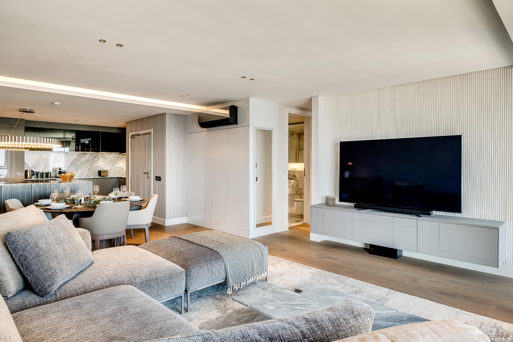 Clifton 2 Bed Apartment Ocean Views Dunmore Noir 7
