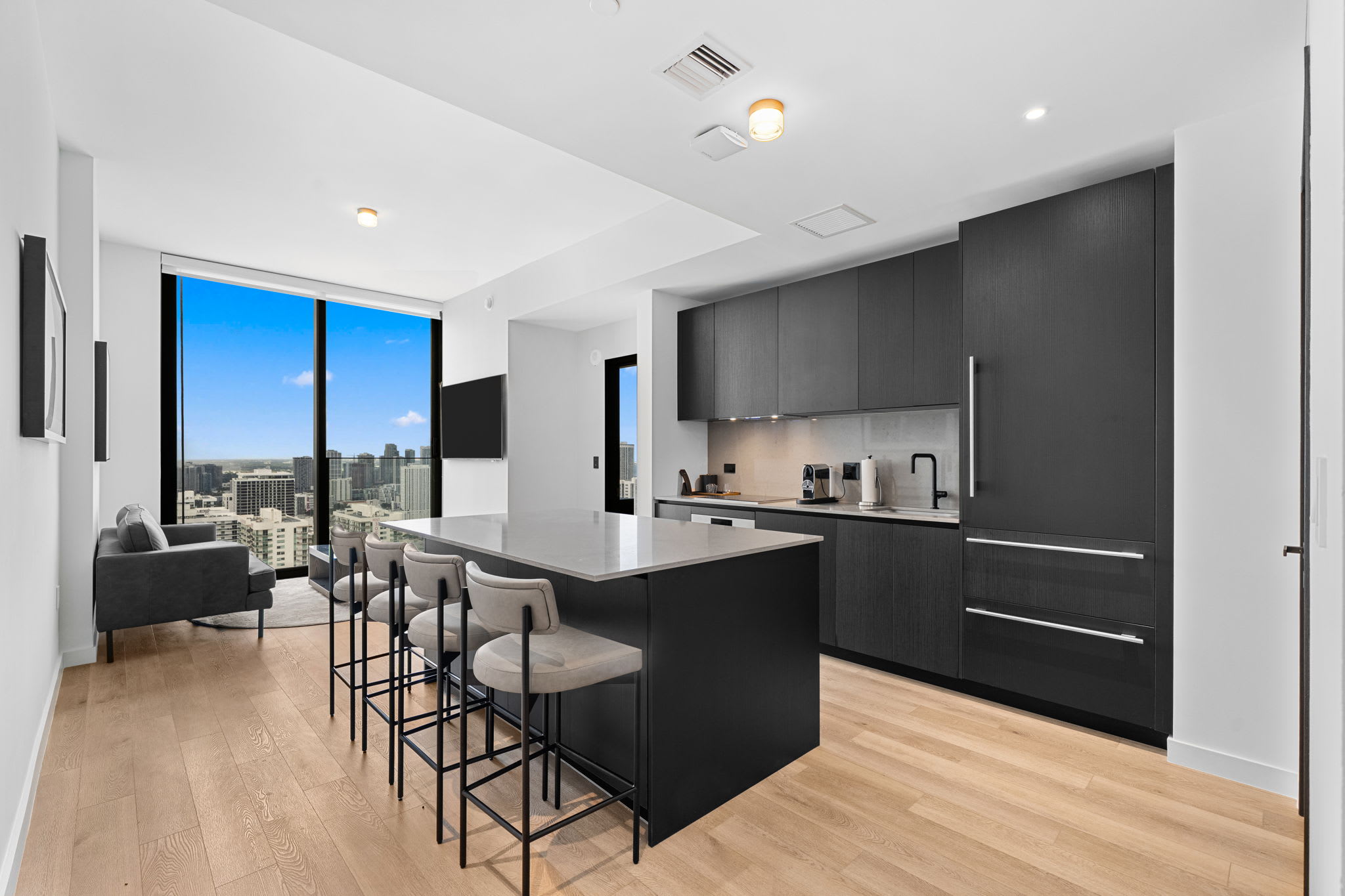 45th Floor E11EVEN | Skyline & Rooftop Pool