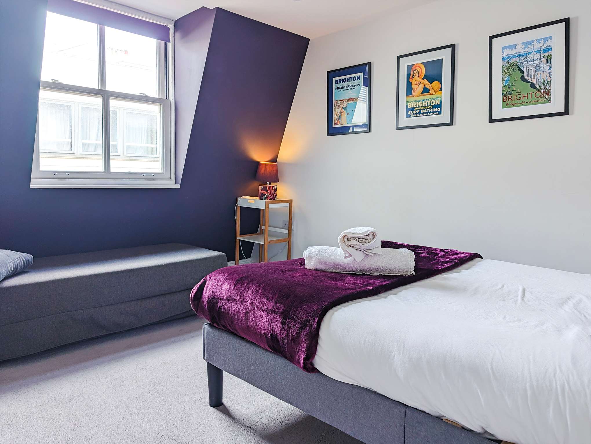 West Pier Beach - by Brighton Holiday Lets - Brighton Holiday Home - Image 24