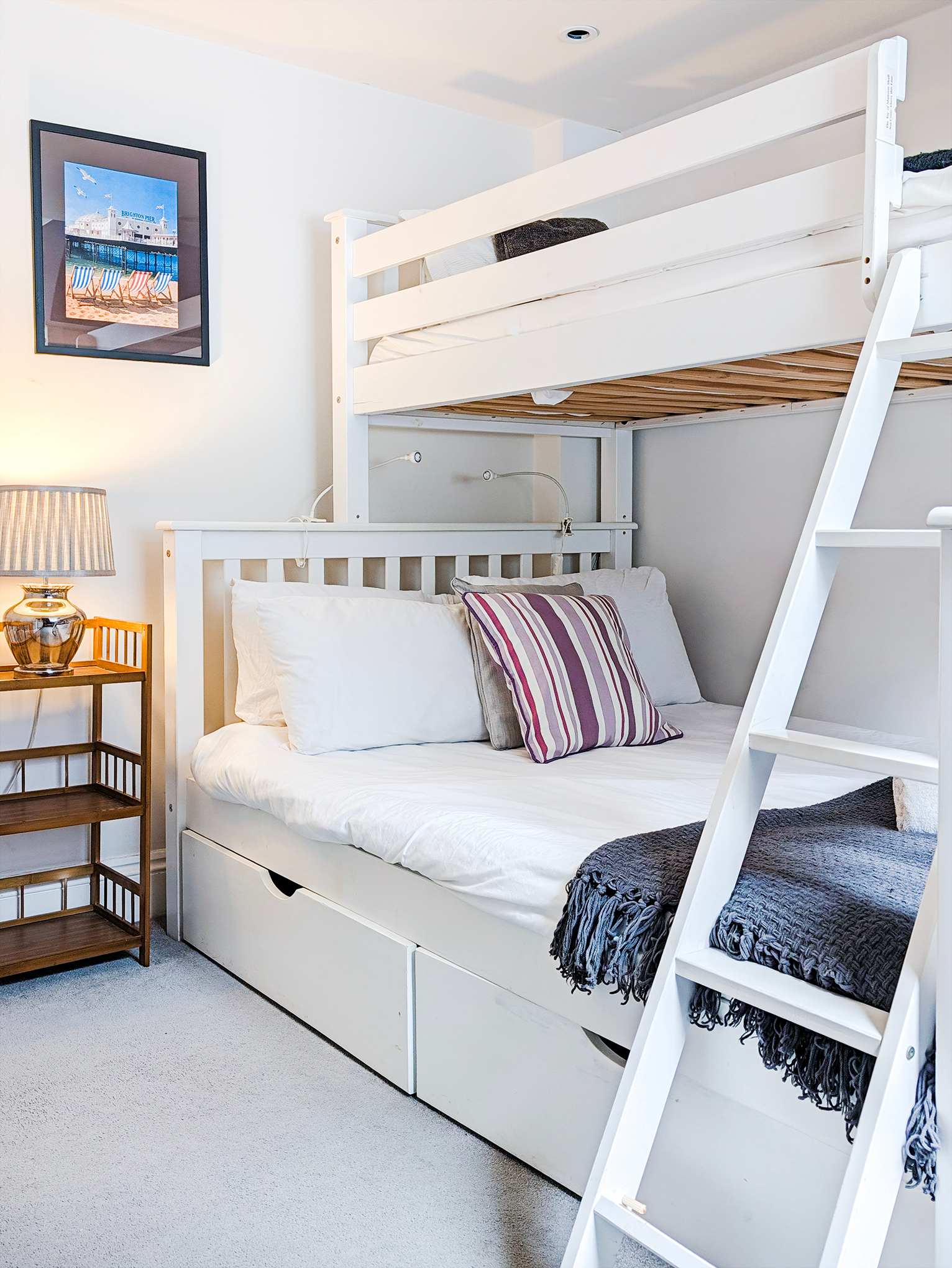 West Pier Beach - by Brighton Holiday Lets - Brighton Holiday Home - Image 15