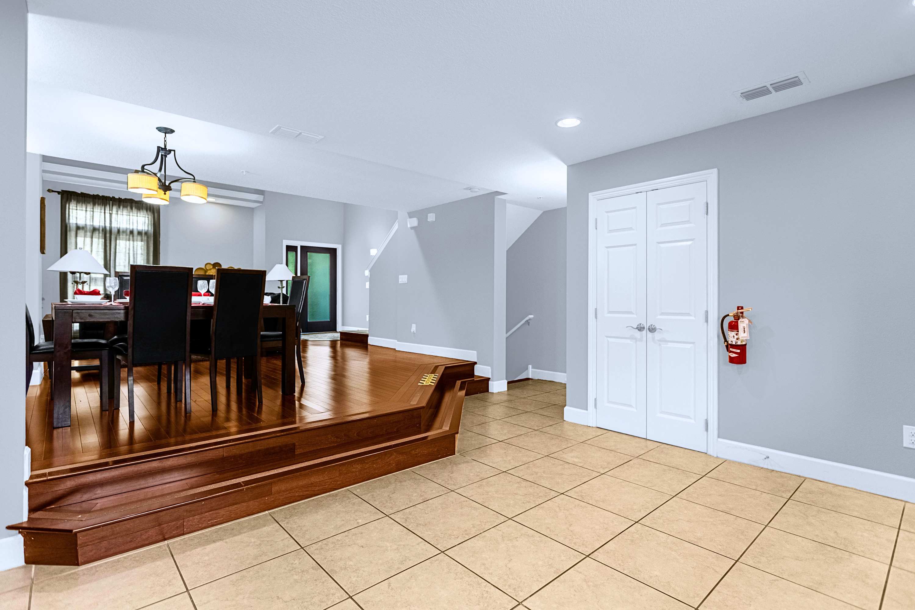 Seamless layout connecting the comfortable lounge to the main dining room