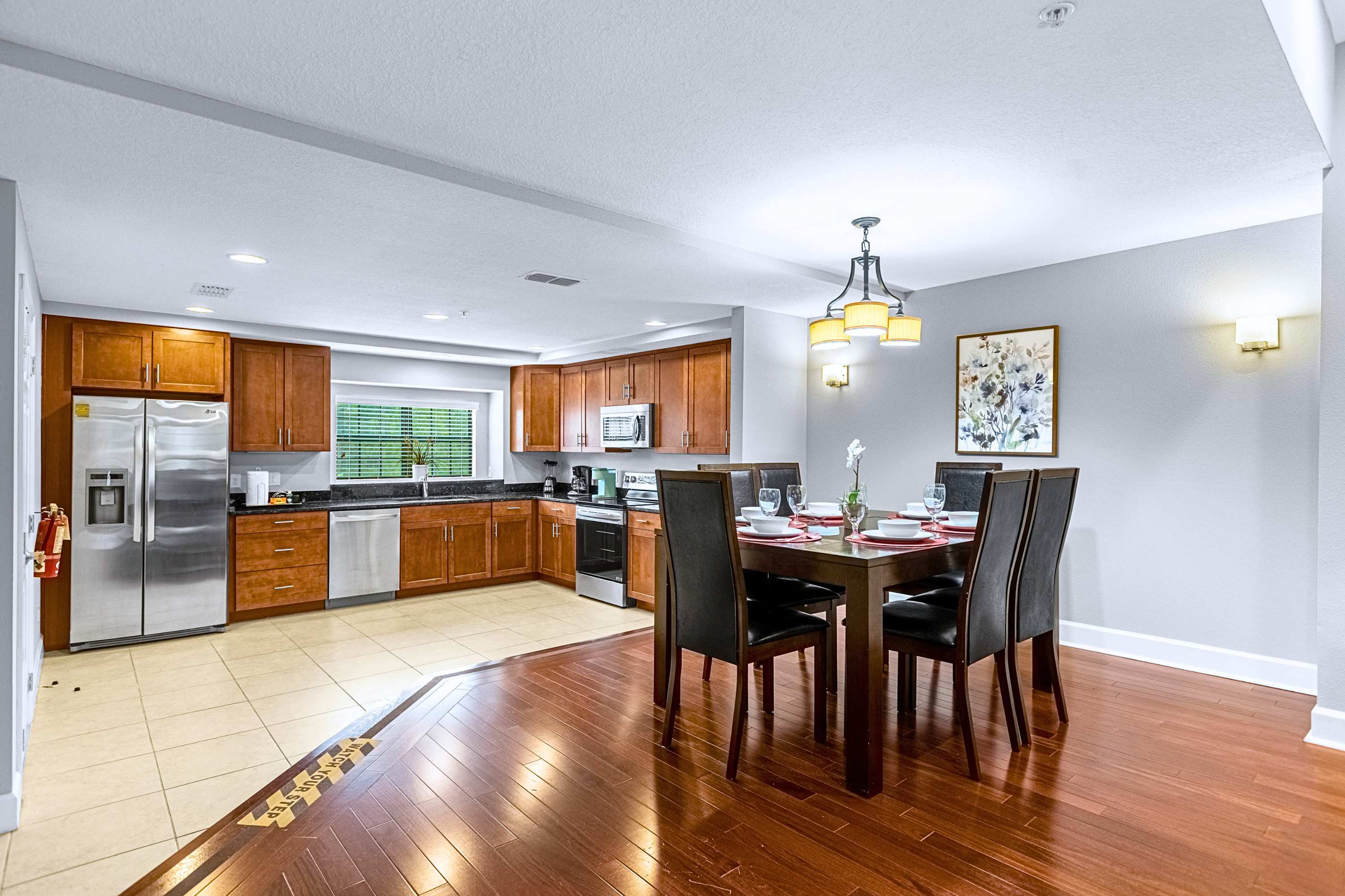 Family Vacation Home Near Disney with Resort Pool 7
