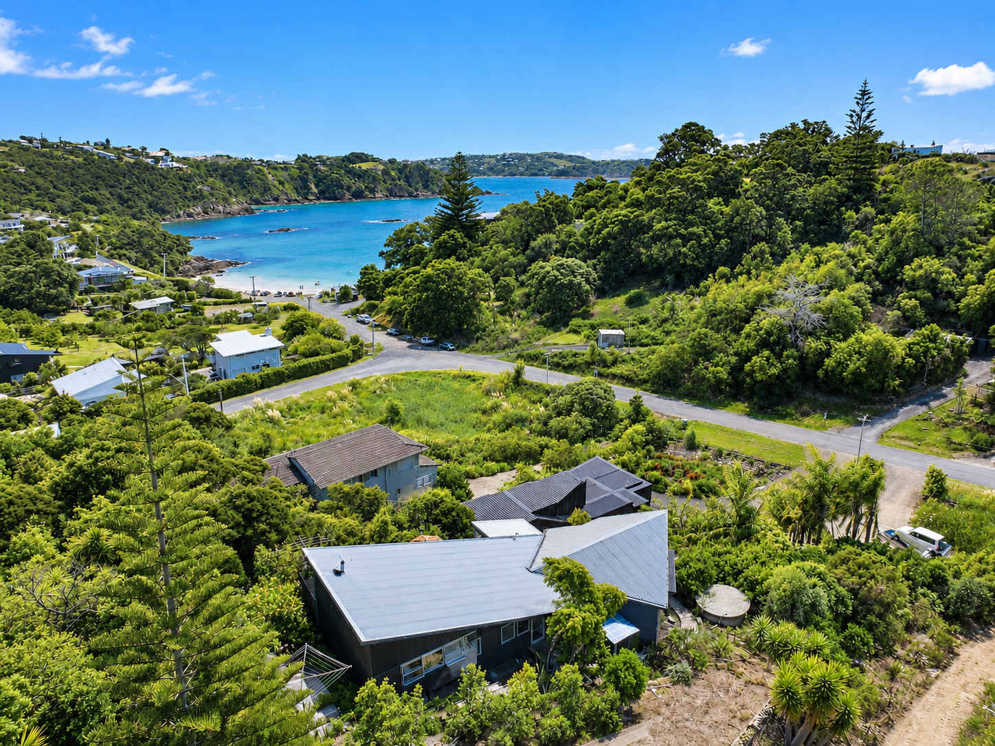 The Palms - Sea Views near Sandy Bay — Oneroa, Auckland — vacation rental