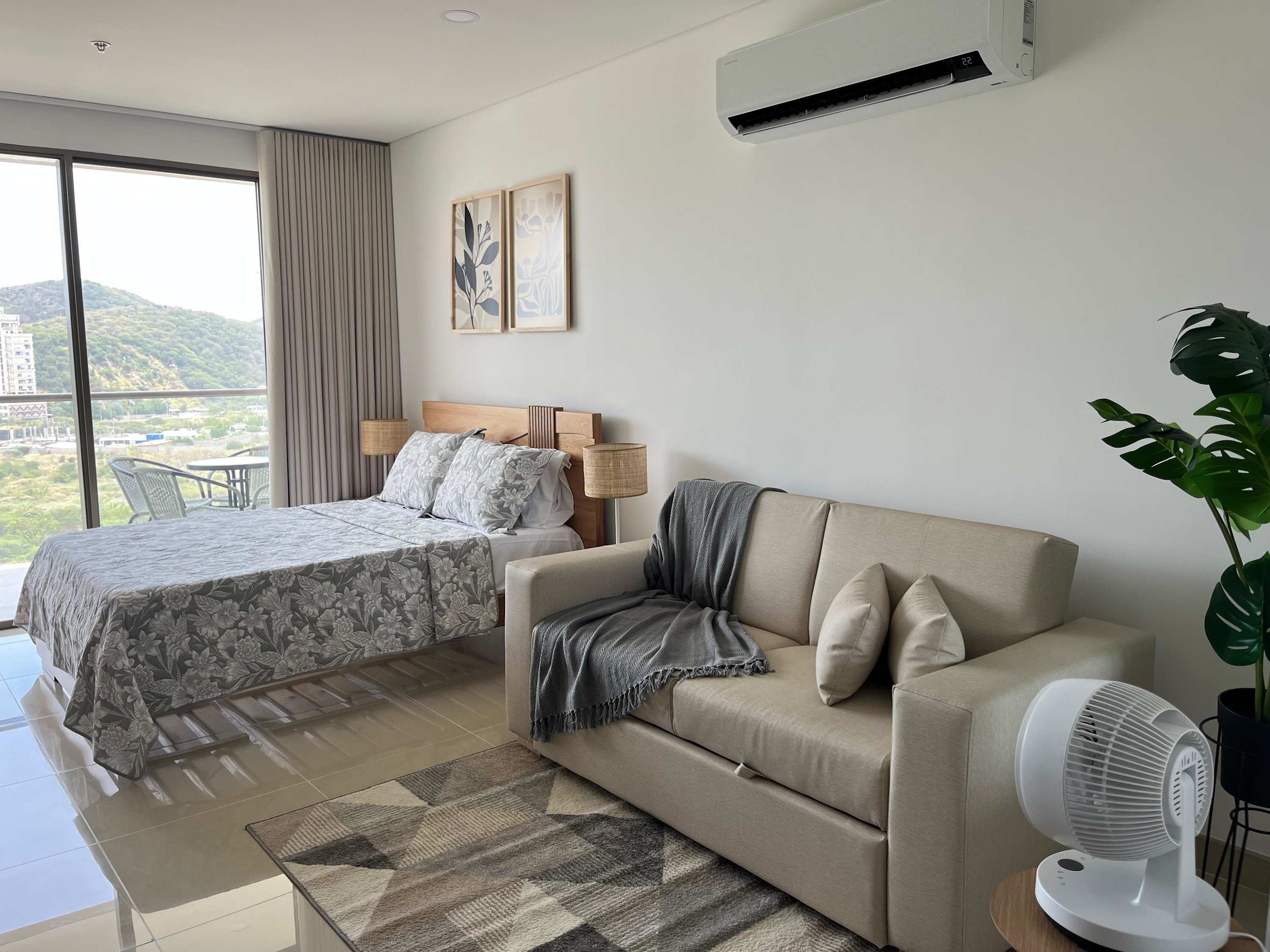 5 Min to Beach | Rooftop Pool | Balcony