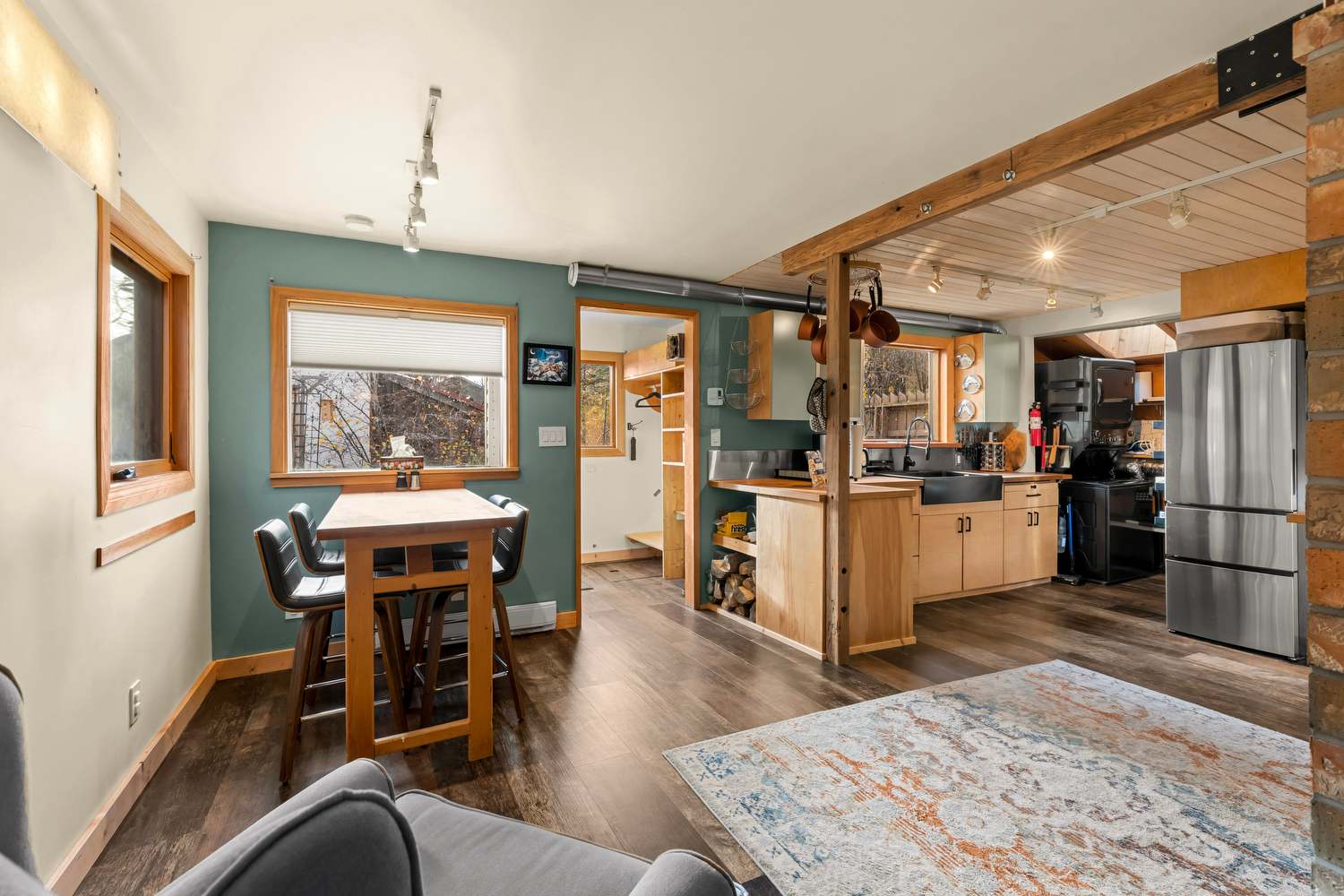 NN - The Hawks Nest - Whimsical Downtown Hideaway — Whitehorse, Yukon — vacation rental