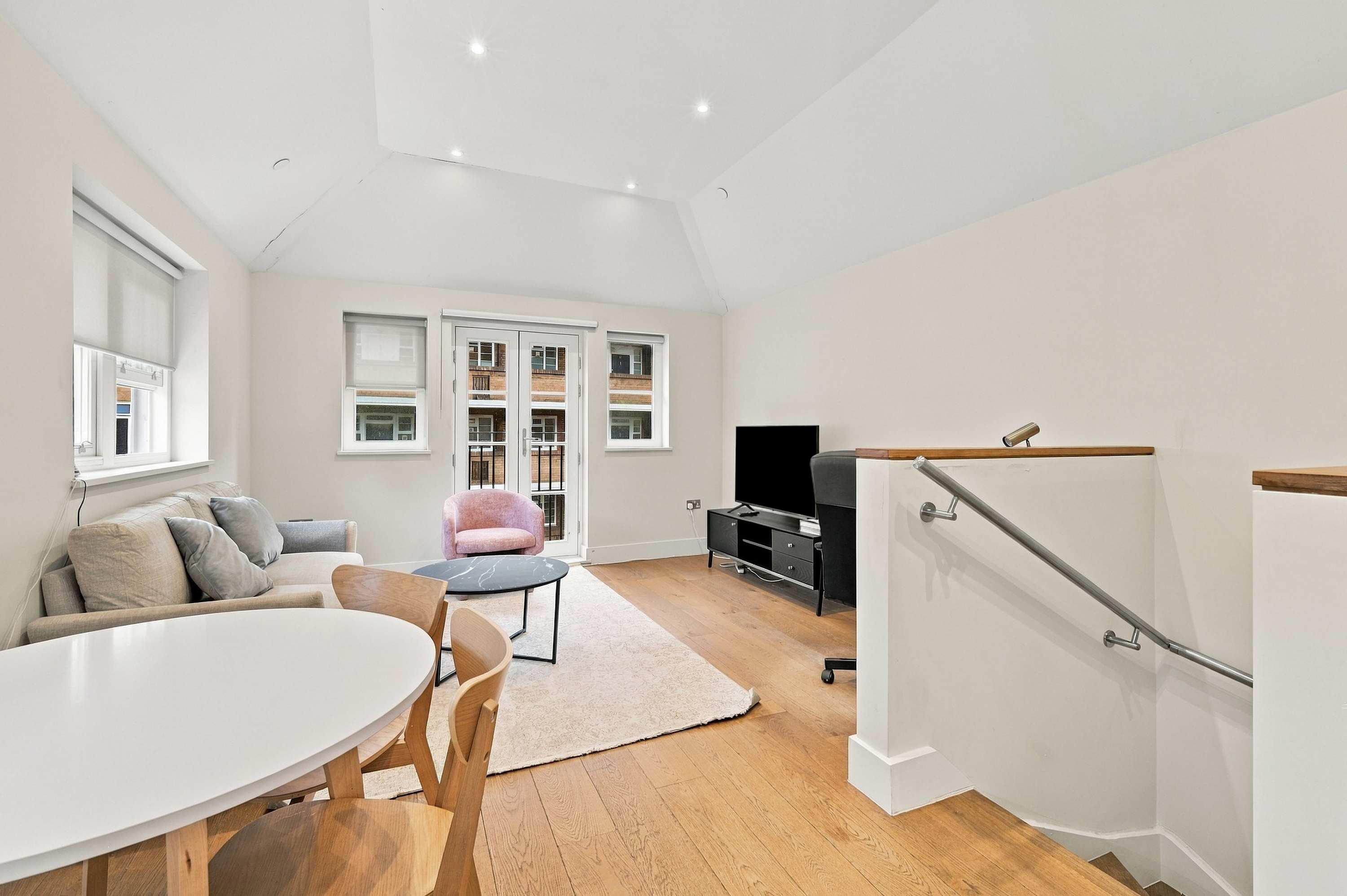 The Willow l 1 Bed l Lower Marsh, Waterloo
