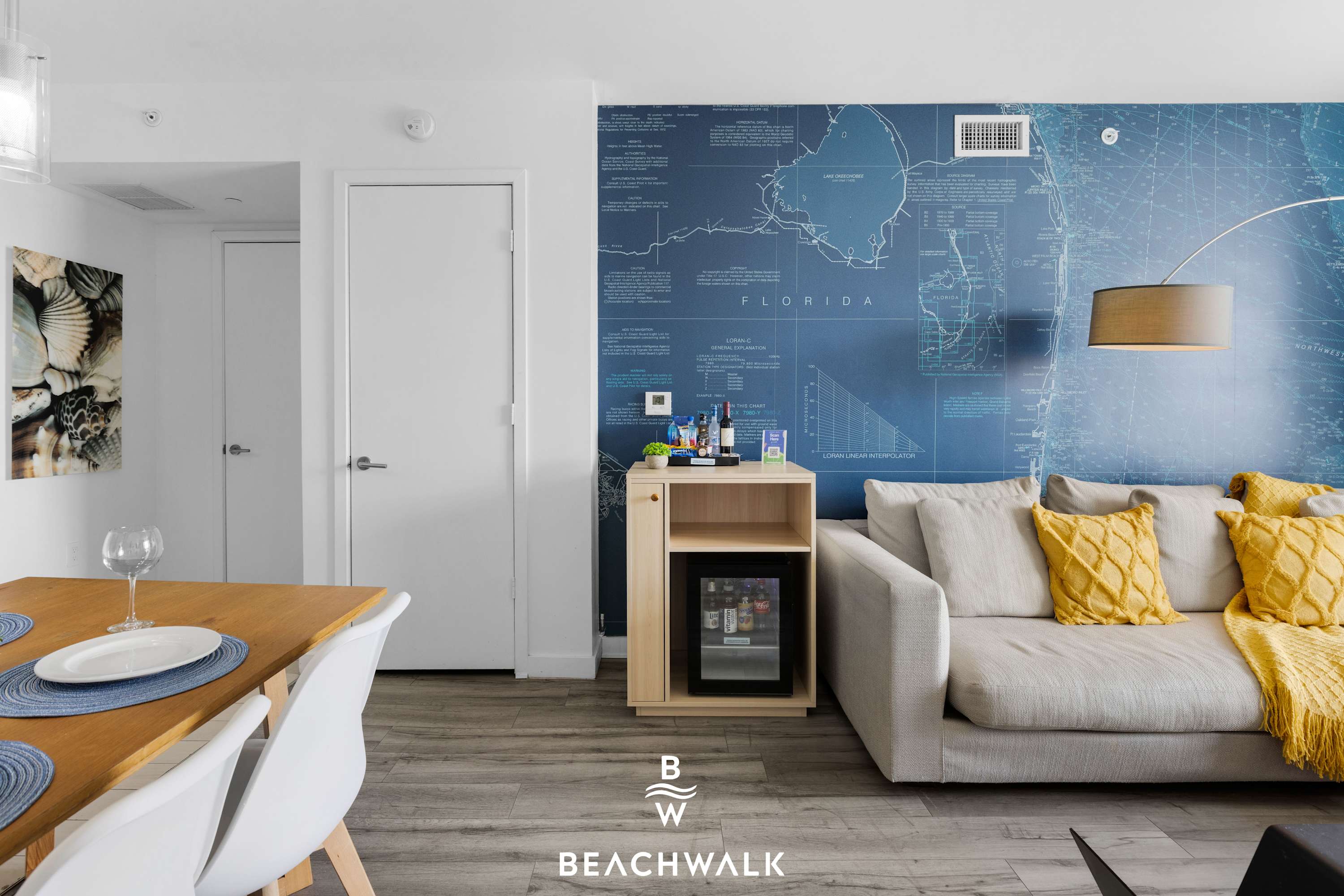 Amazing Apartment with Bay View Balcony Near Beach