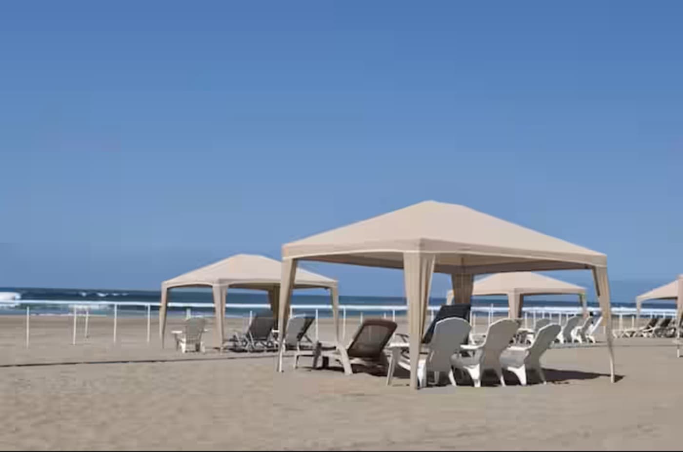 Private Beach Access | Pool | Balcony | Gym