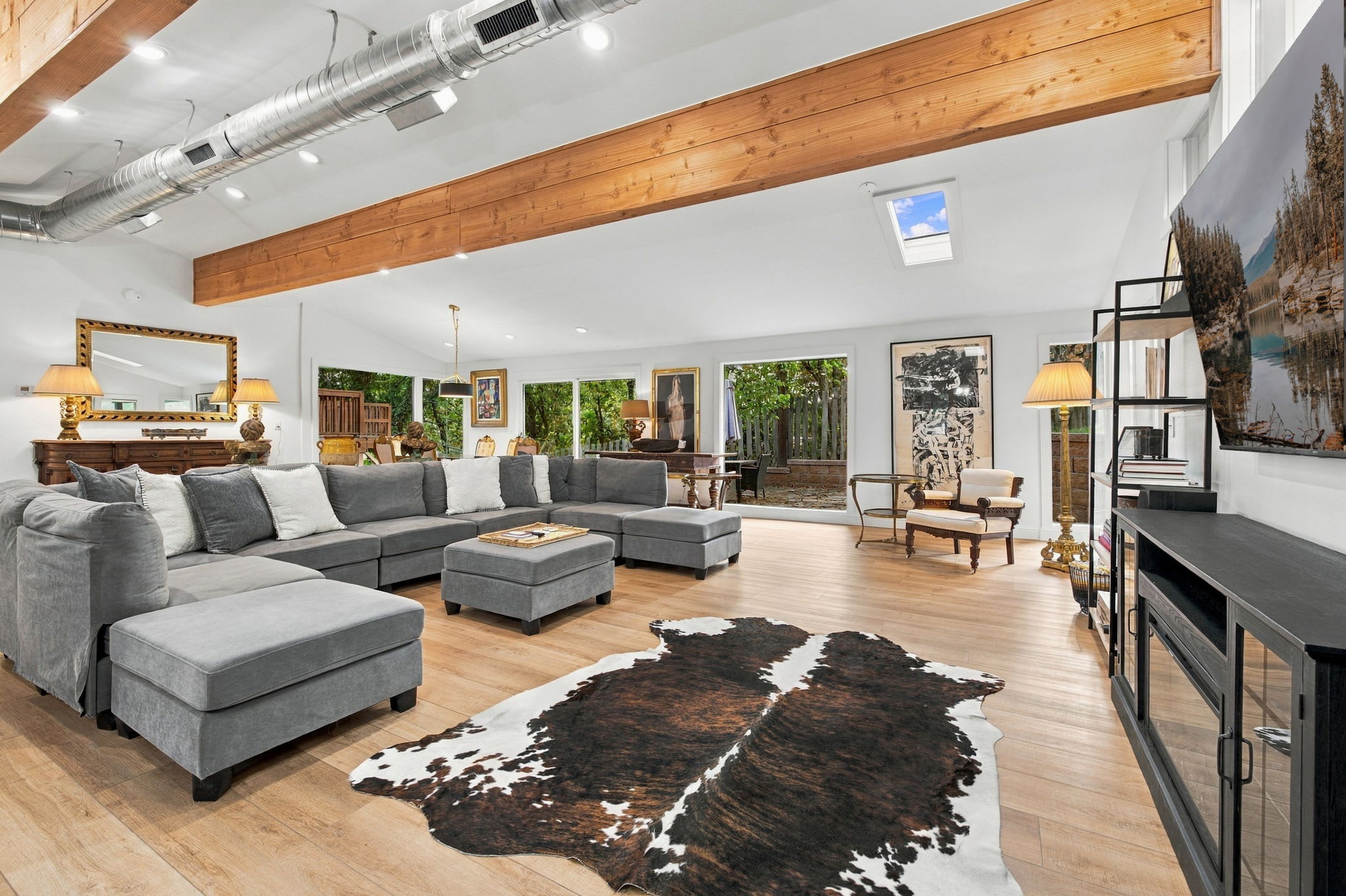 Sunset - 0.8 miles to Razorback Stadium — Fayetteville, AR — vacation rental