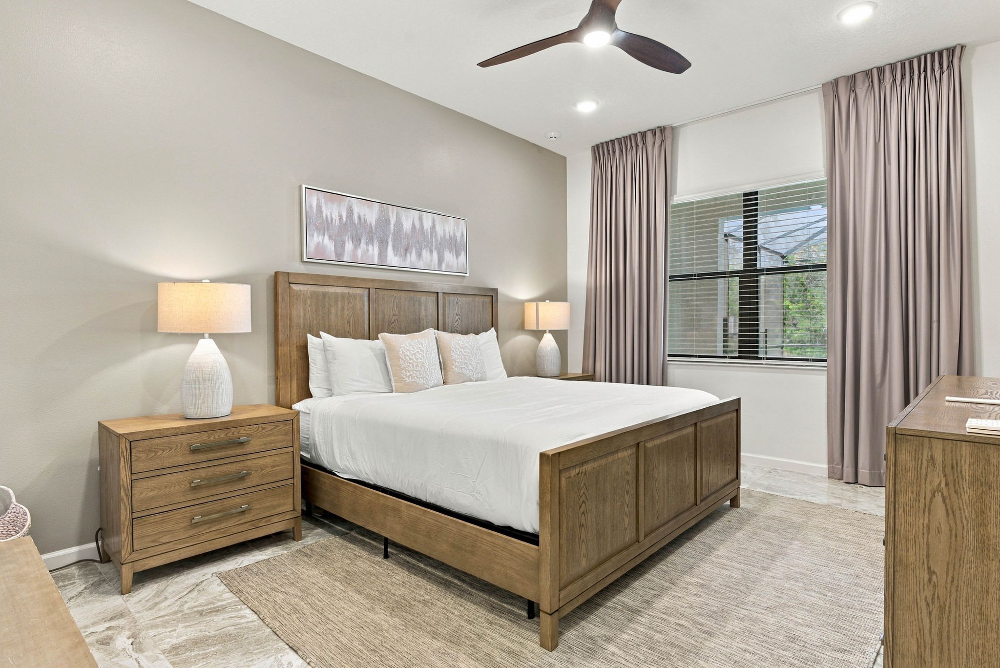 Stunning 6BR, Private Pool, Prime Location