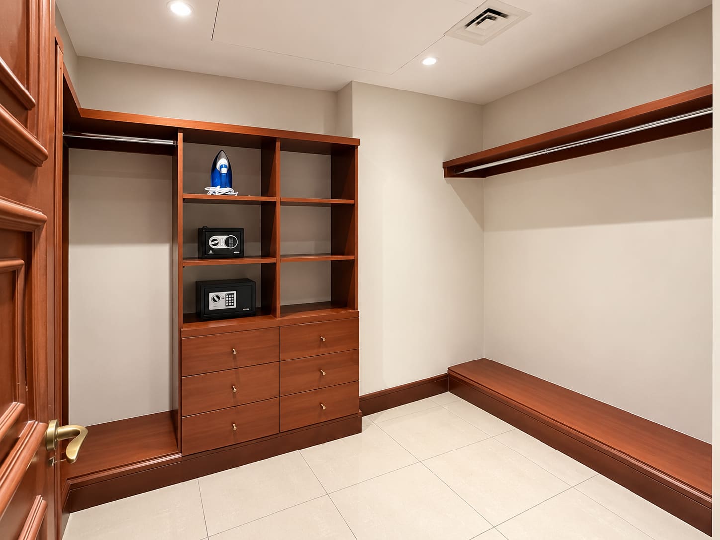 Newly Renovated Partical Sea View 1B Near Park - Image 18
