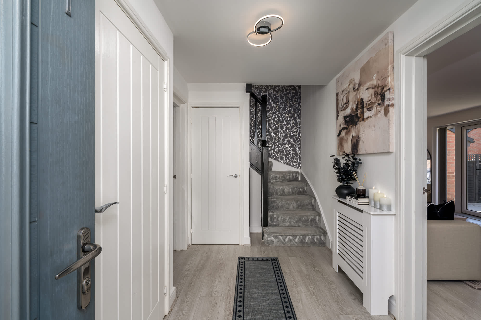 Luxury 5-Bed Detached Home | Garden & Parking