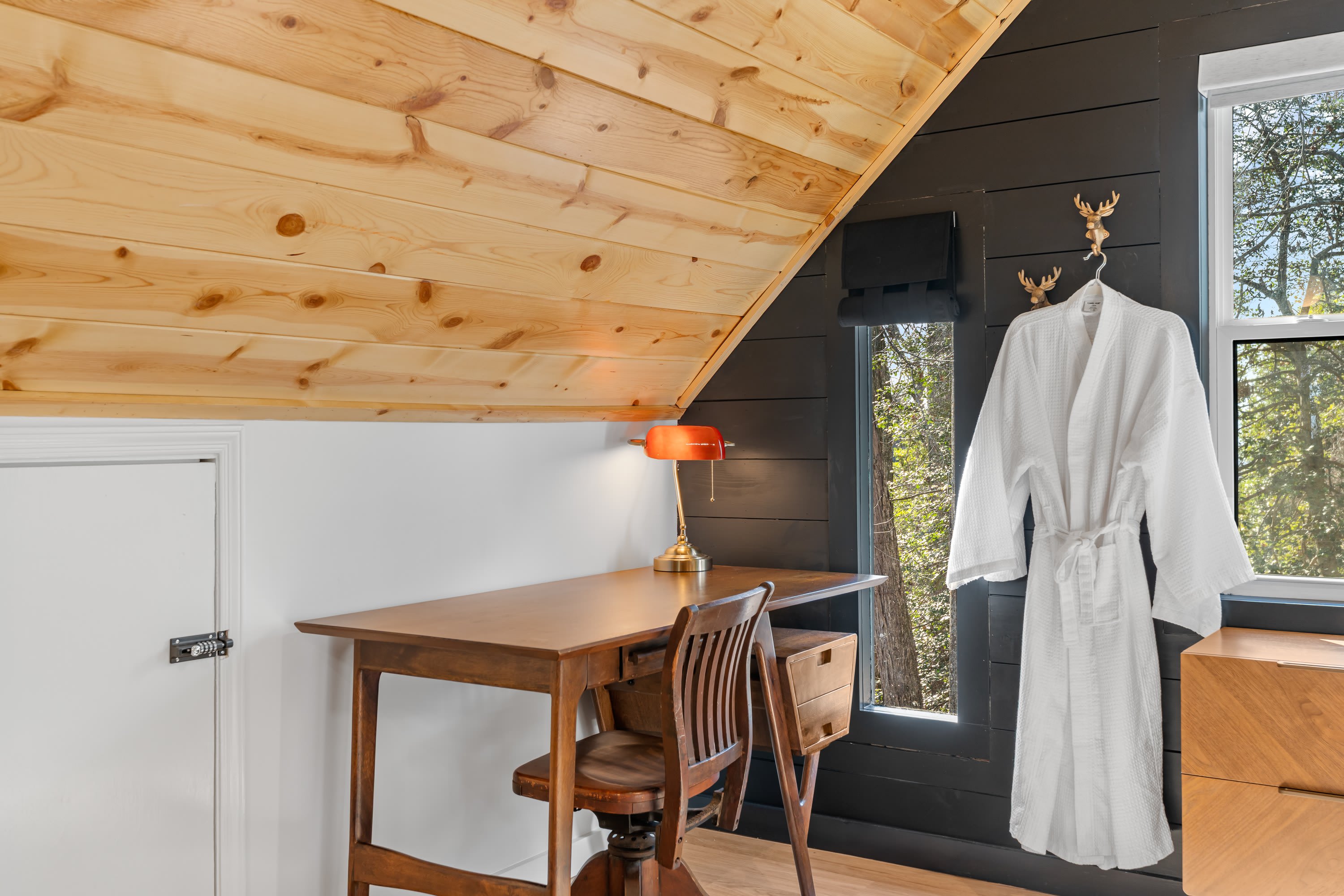 Ridgetop A-Frame | Hot Tub, Sauna & Pickleball - Photo 57