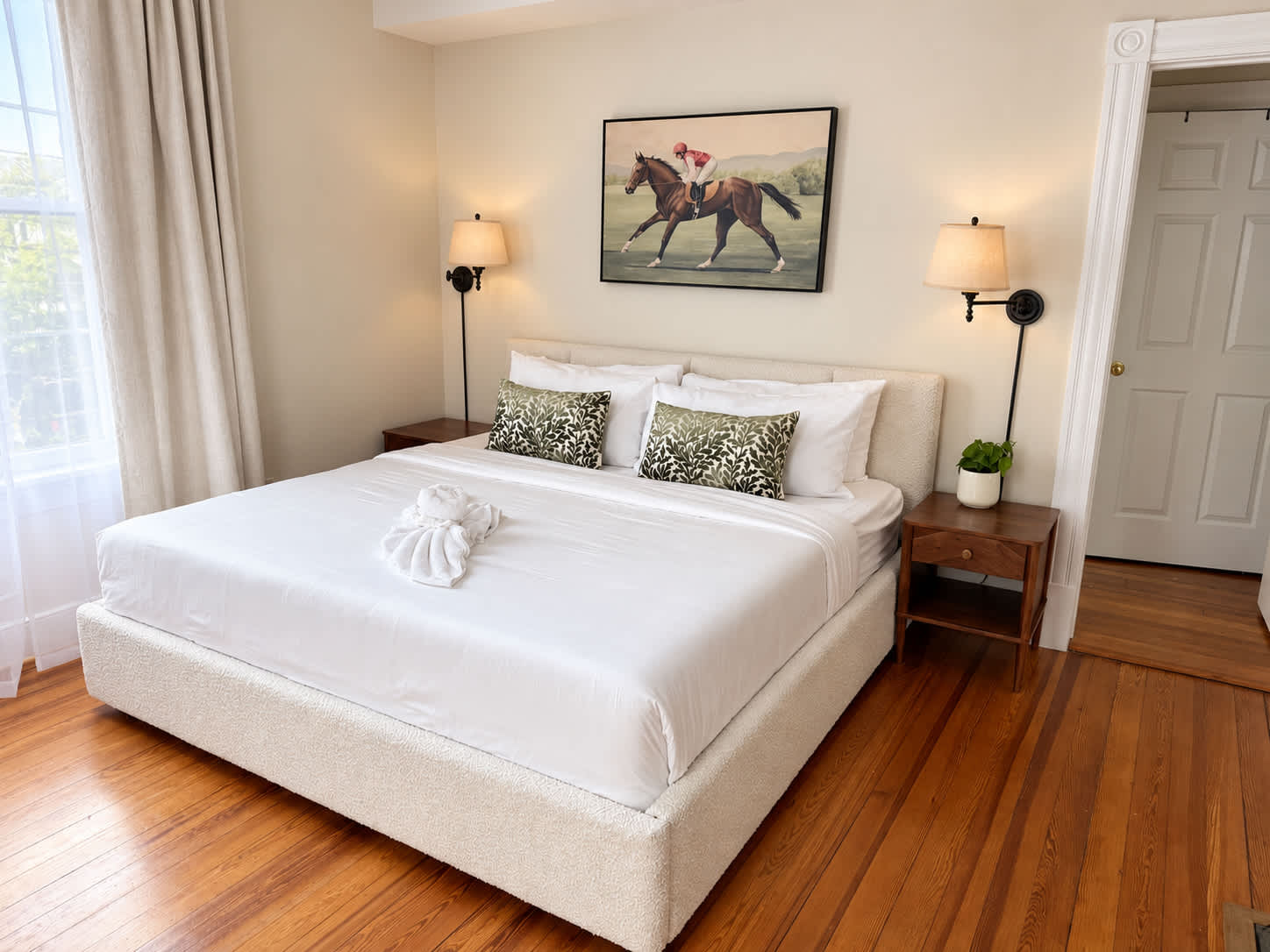 King Bed overlooks South Street
