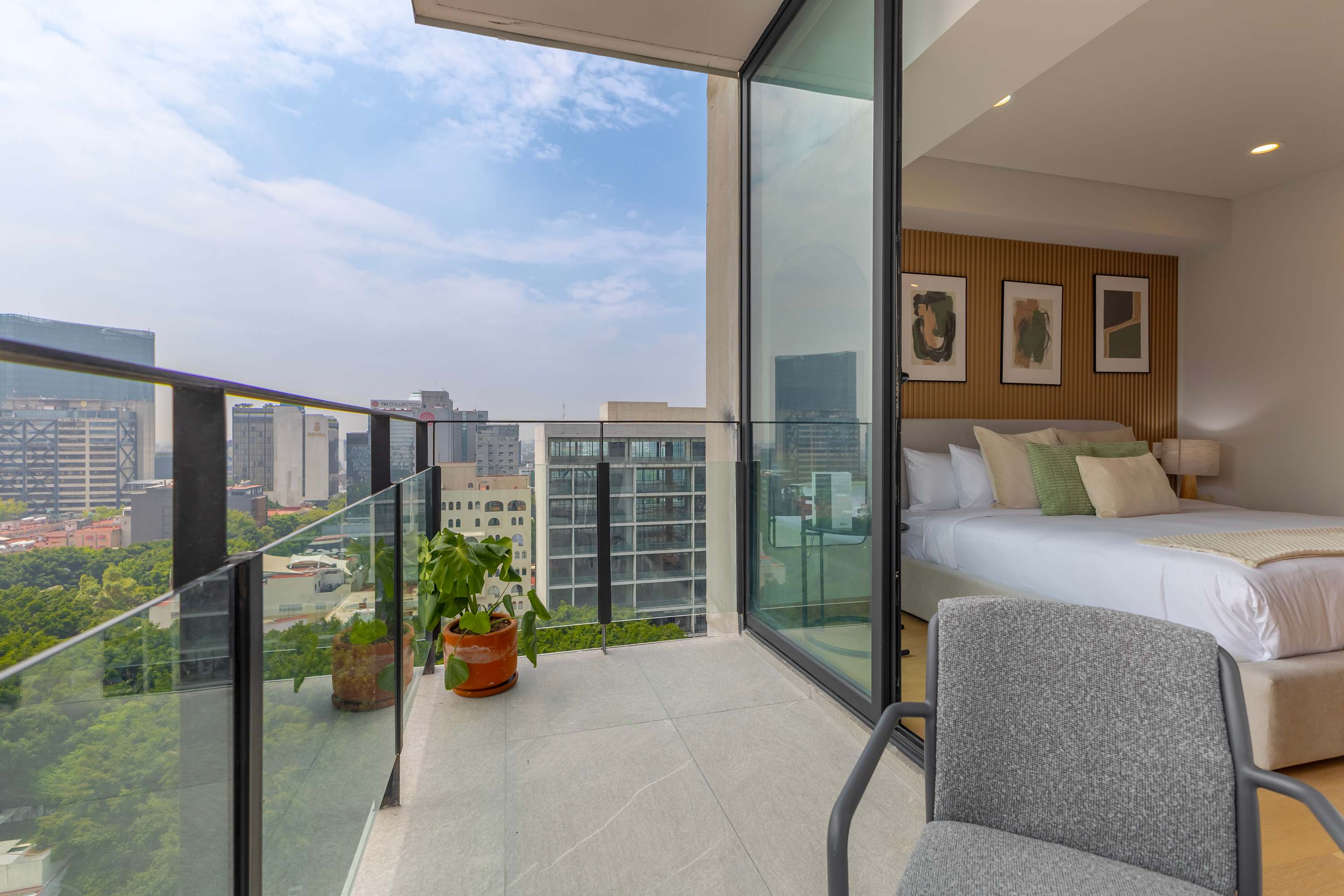 Capitalia The Angel | City Views & Private Balcony — Ciudad de México, Mexico City — vacation rental