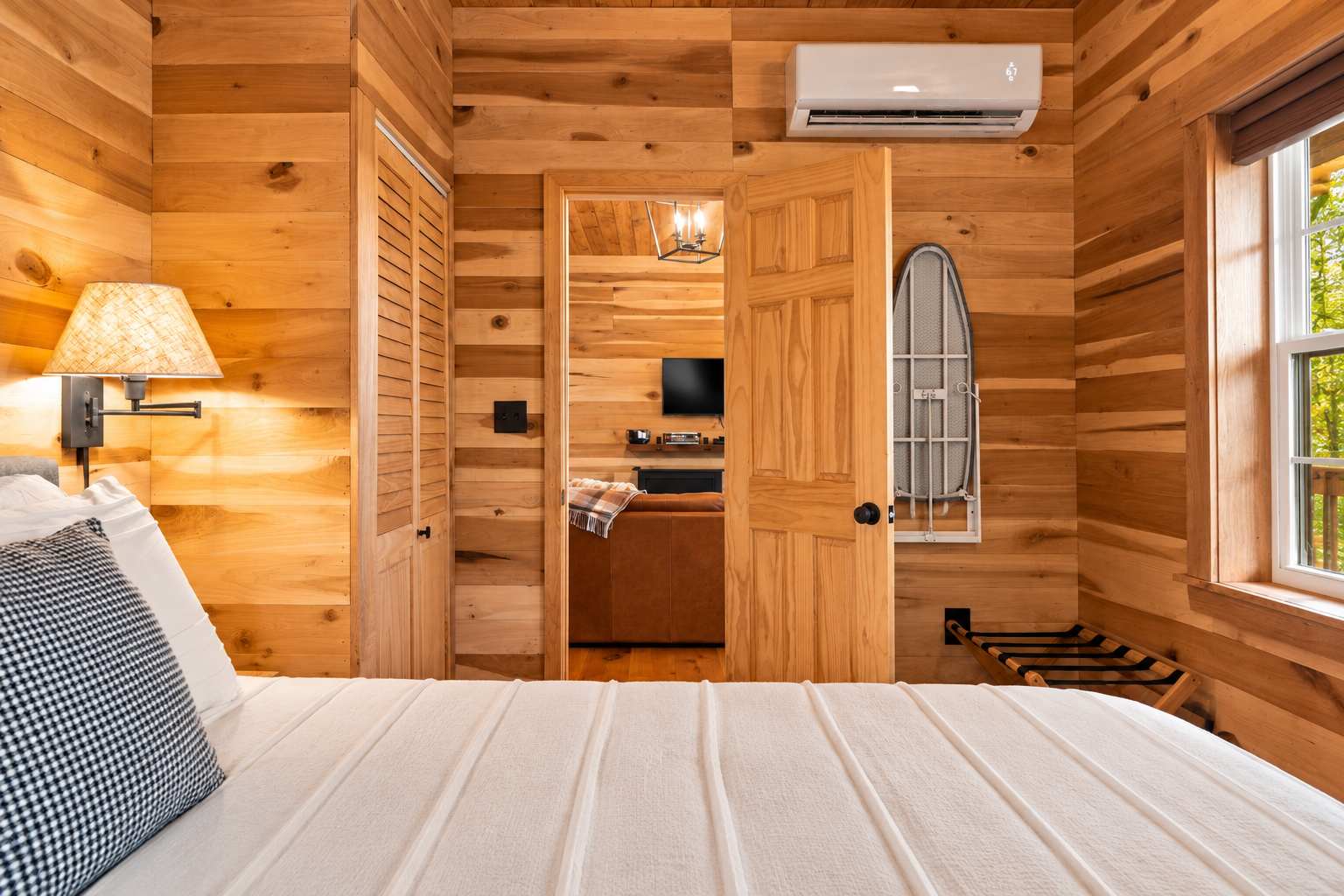 Luray Cabin w/Fireplace & Walk to River Adventures