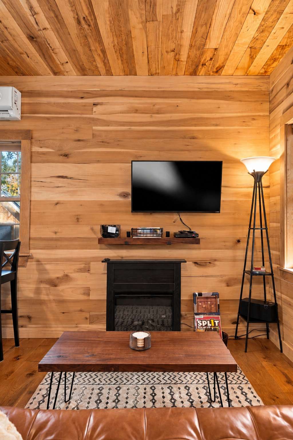 Luray Cabin w/Fireplace & Walk to River Adventures