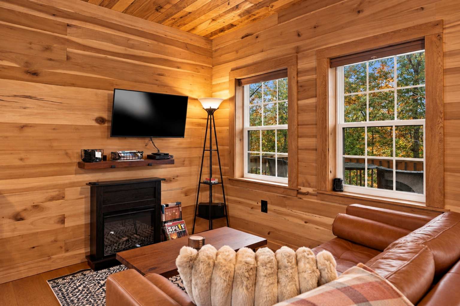 Luray Cabin w/Fireplace & Walk to River Adventures