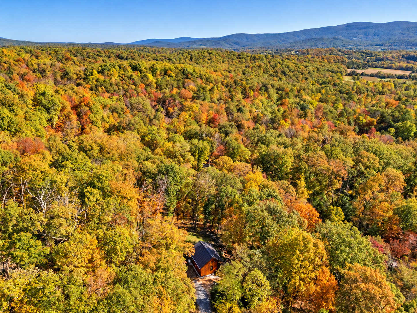 Luray Cabin w/Fireplace & Walk to River Adventures