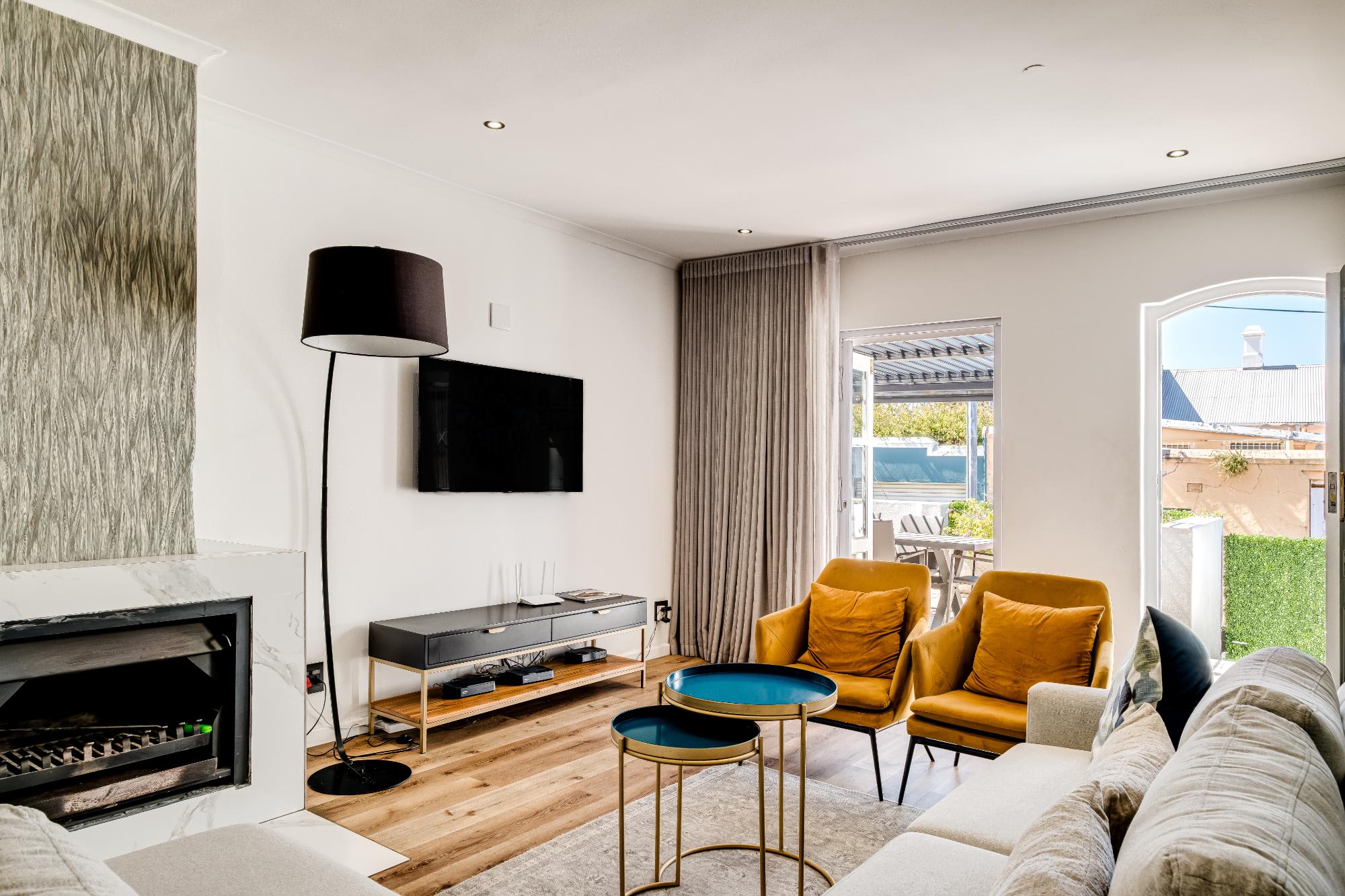 De Waterkant Townhouse with Pool Access 116 DWP 2