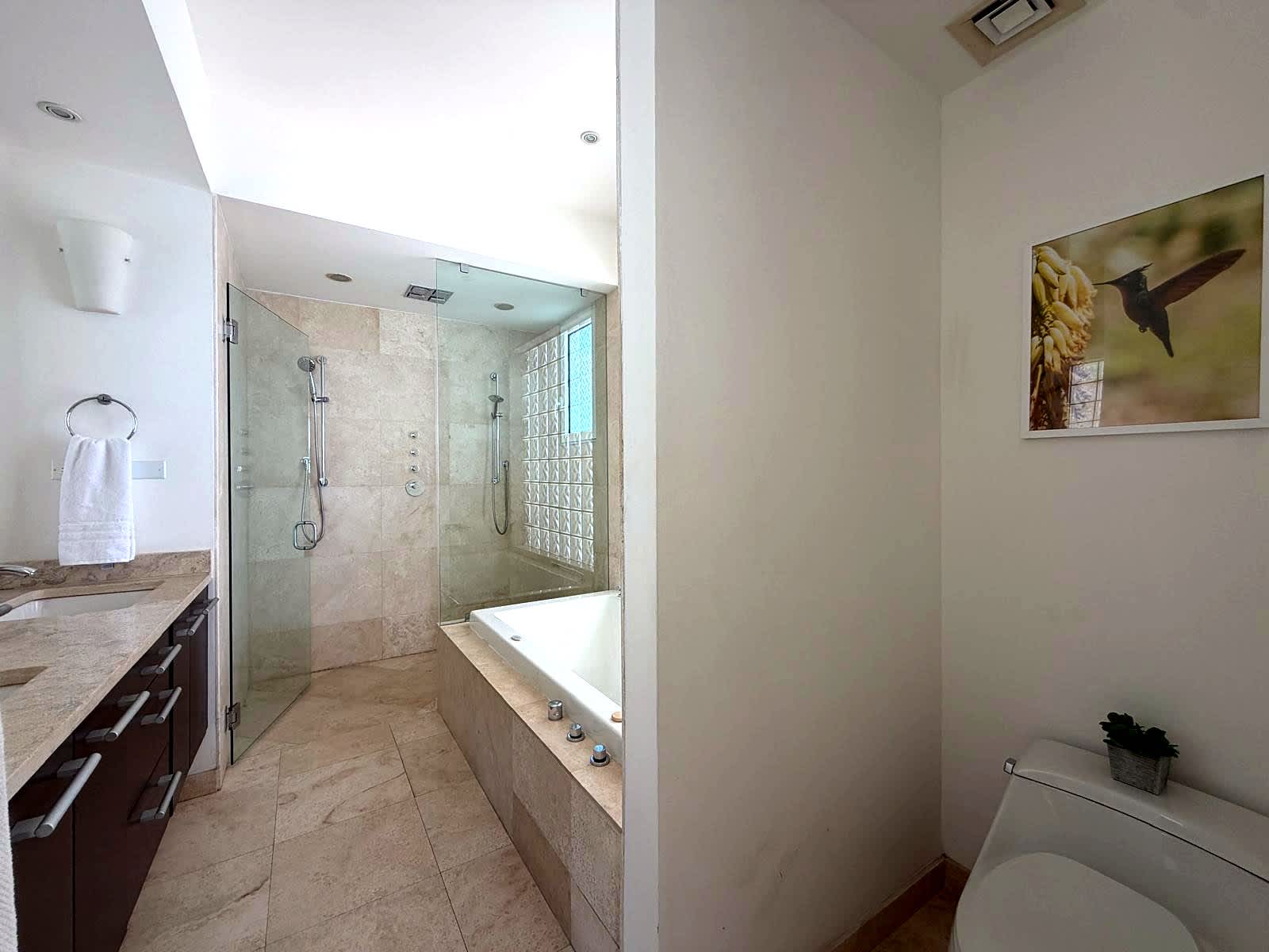 SeaLotus 2BR Beachfront Condo at Aqualina · Simpson Bay | SeaLaVie SXM — photo 14