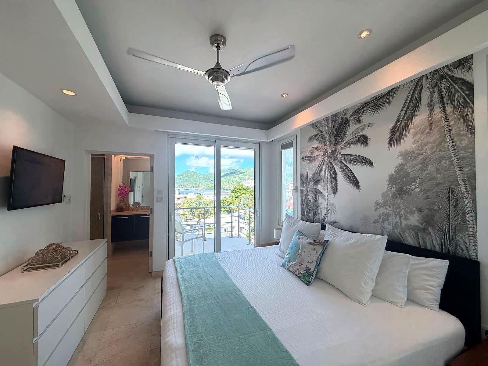 SeaLotus 2BR Beachfront Condo at Aqualina · Simpson Bay | SeaLaVie SXM — photo 17