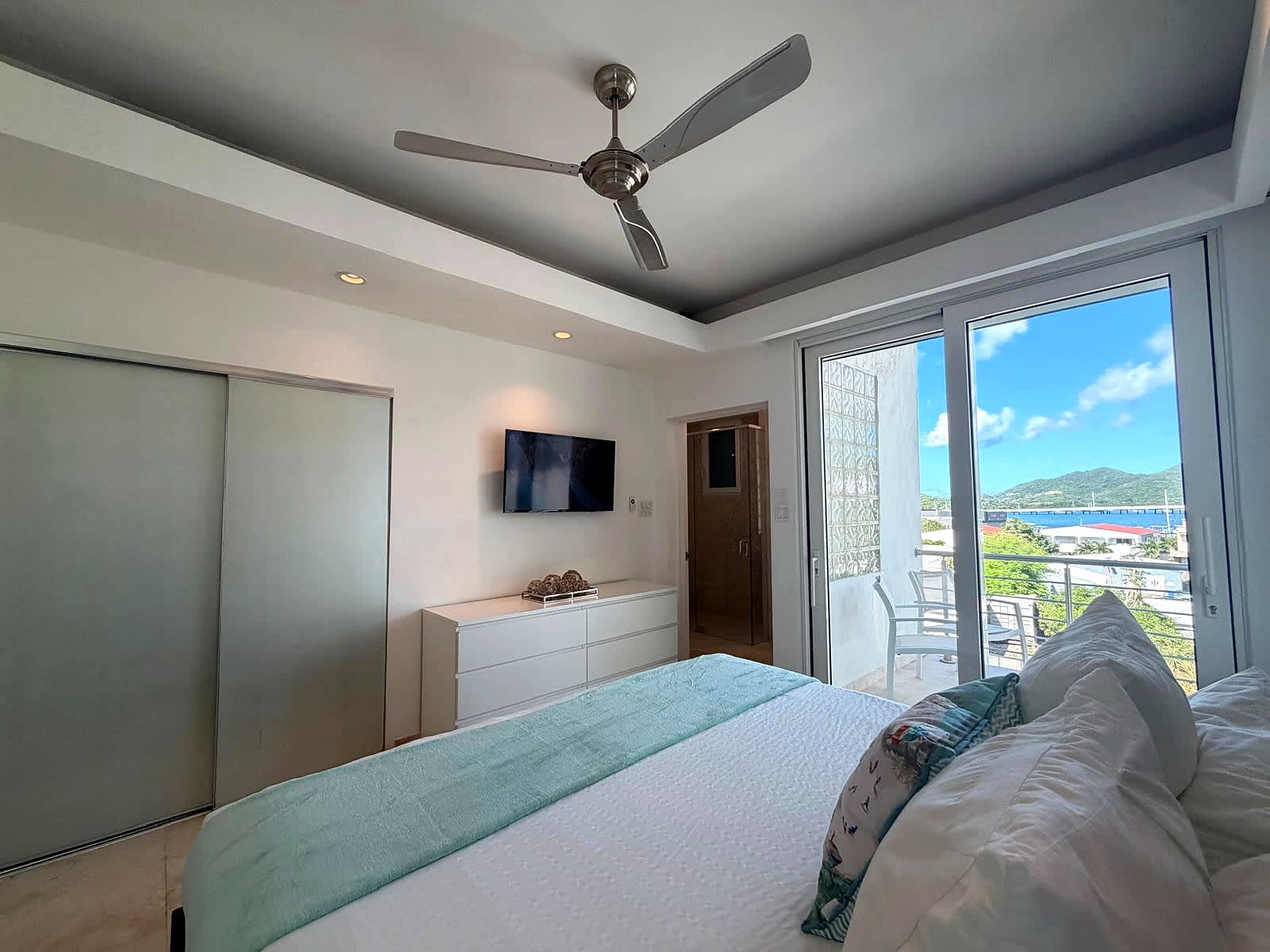 SeaLotus 2BR Beachfront Condo at Aqualina · Simpson Bay | SeaLaVie SXM — photo 19