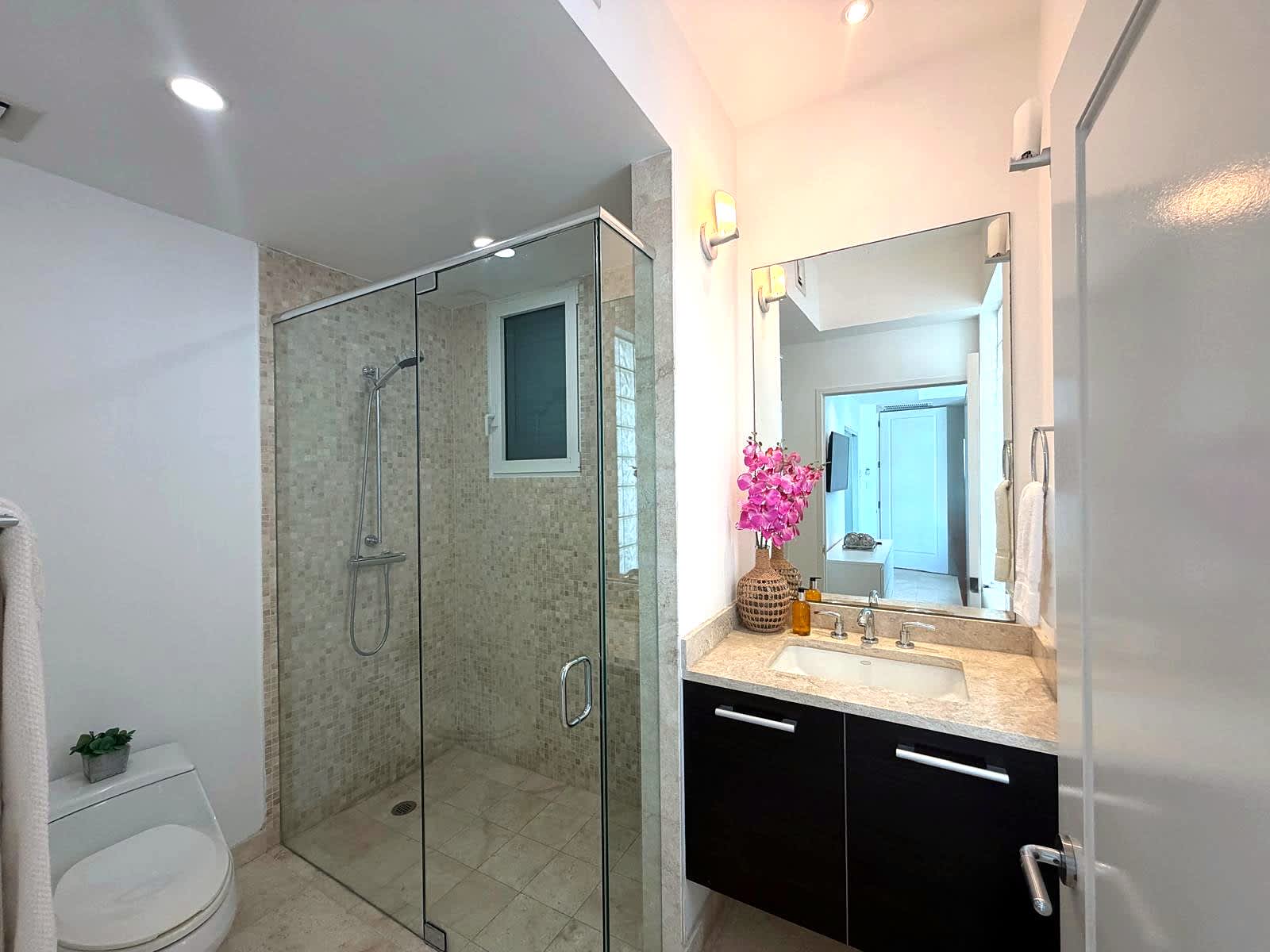 SeaLotus 2BR Beachfront Condo at Aqualina · Simpson Bay | SeaLaVie SXM — photo 20