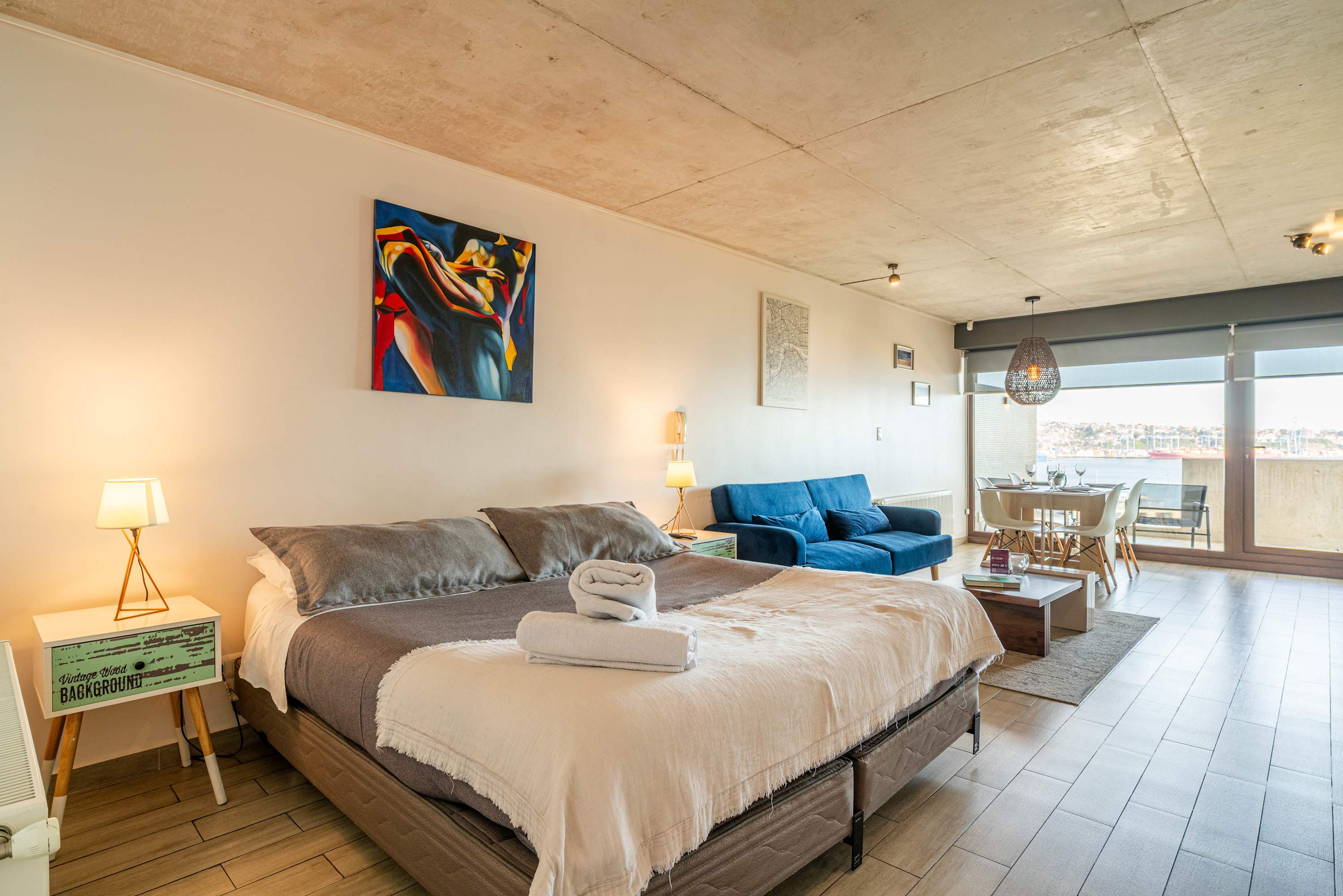 HOM Large studio with sea view and balcony — Valparaíso, Valparaiso — vacation rental