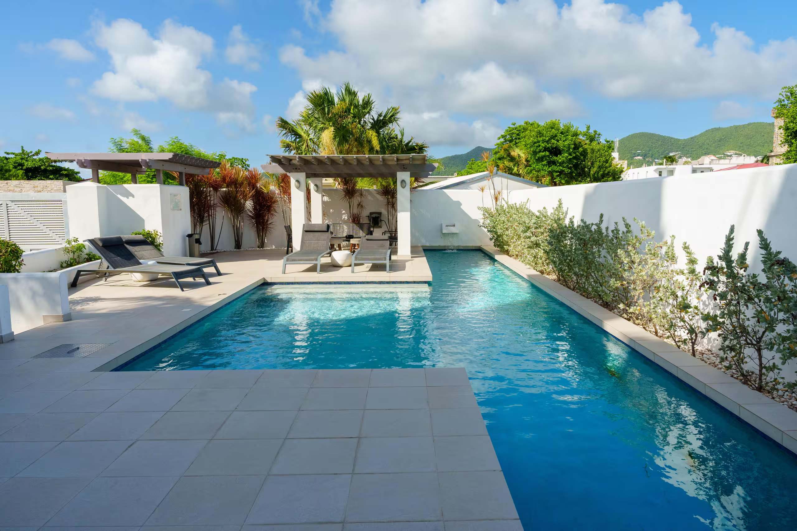 SeaBlossom 3BR Ocean View Penthouse, Aqualina — photo 13