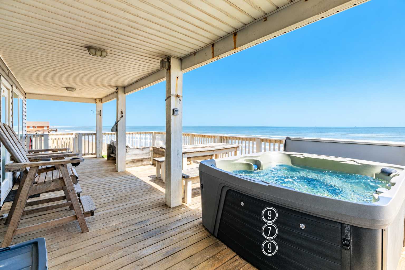 Featured Property SeaScape Haven Right on the sandy BEACH Hot Tub
